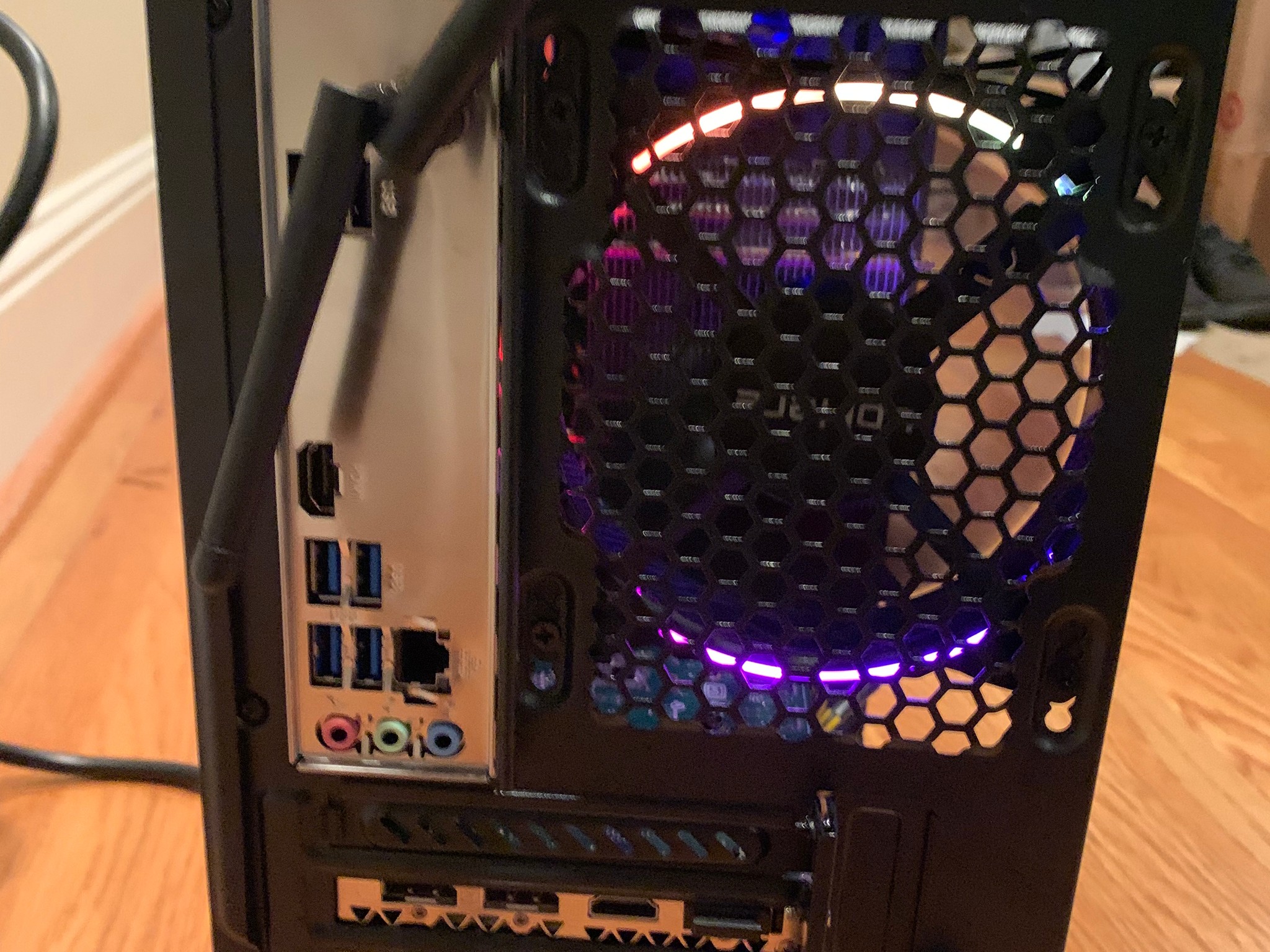 RYZEN 5 1600 GTX 1070 VR READY 1080P 4K STREAMING/EDITING/GAMING RGB PC 16GB RAM 500GB SSD