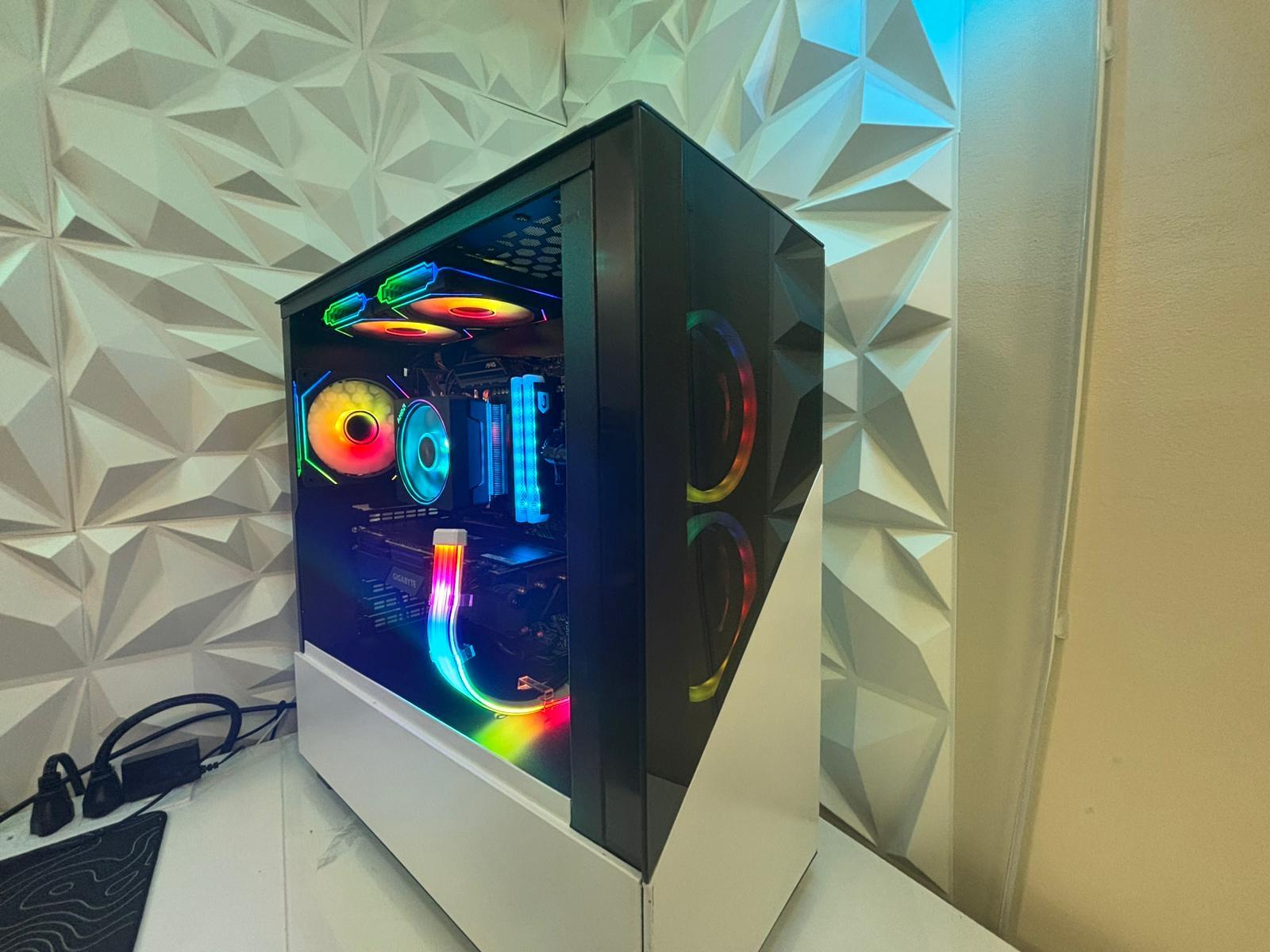 ⚪️ Clean White Gaming Rig | Ryzen 7 3700X | RTX 2070 Super | 32GB RAM | 1TB SSD