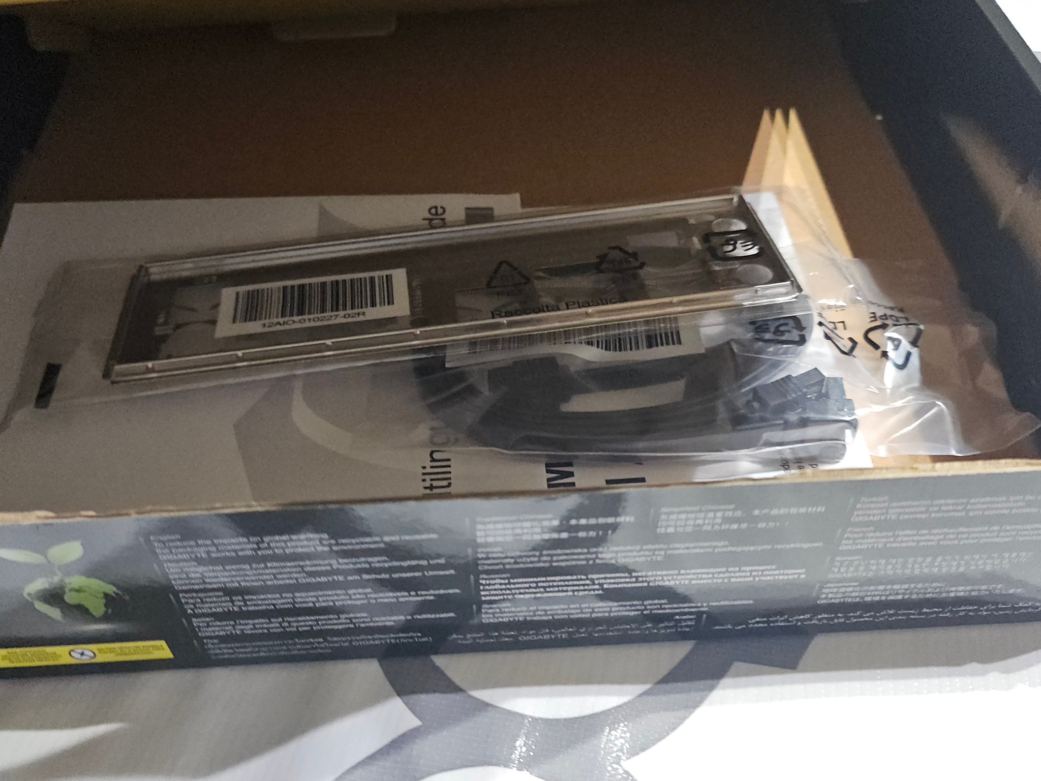 AMD Ryzen 5 7600X + Gigabyte A620M S2H AM5 CPU/Motherboard Combo - Works