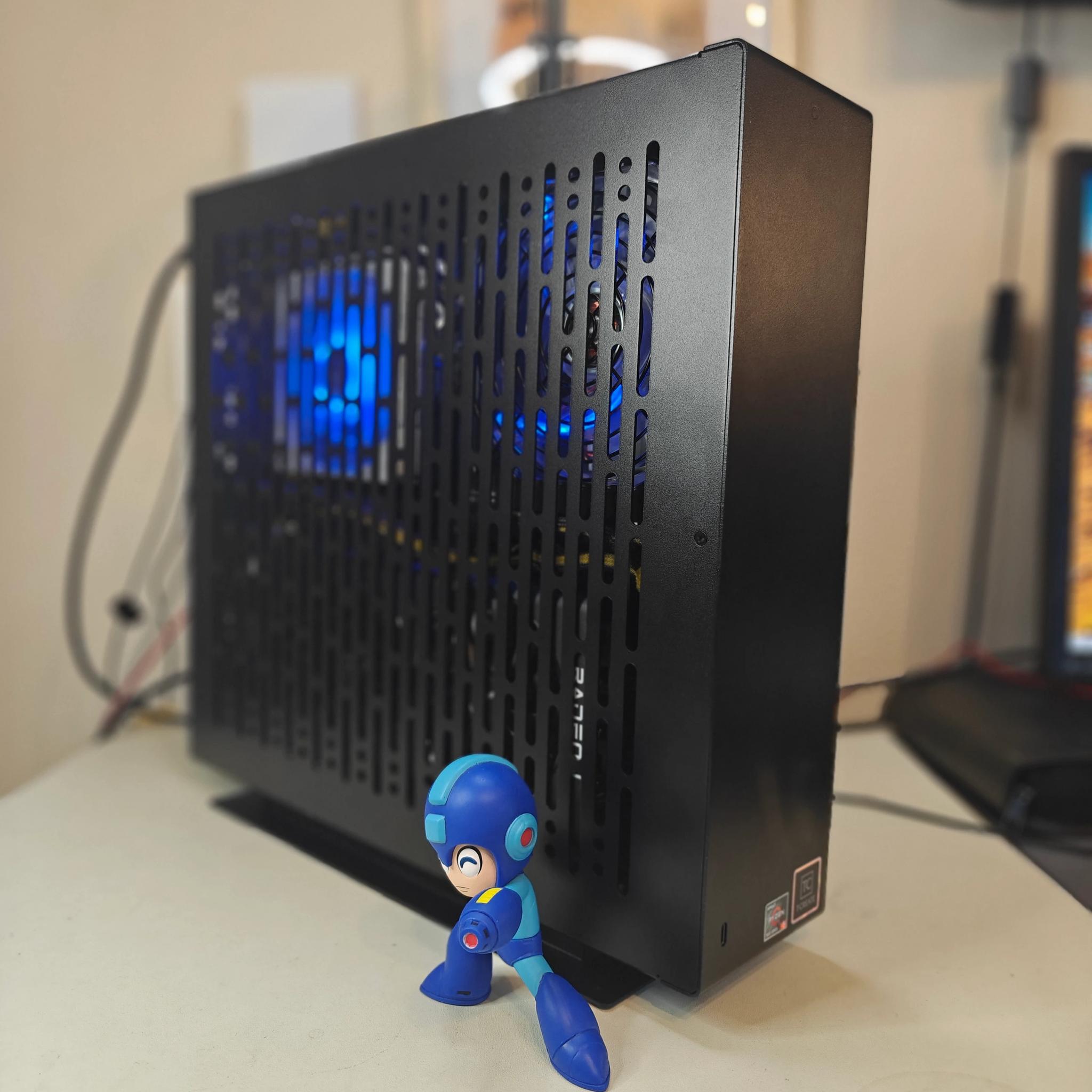 *RARE* Living Room SFF Case 🛋️🎮 | Ryzen 7600 | Radeon 6800 | 32GB DDR5 | 1TB NVMe SSD
