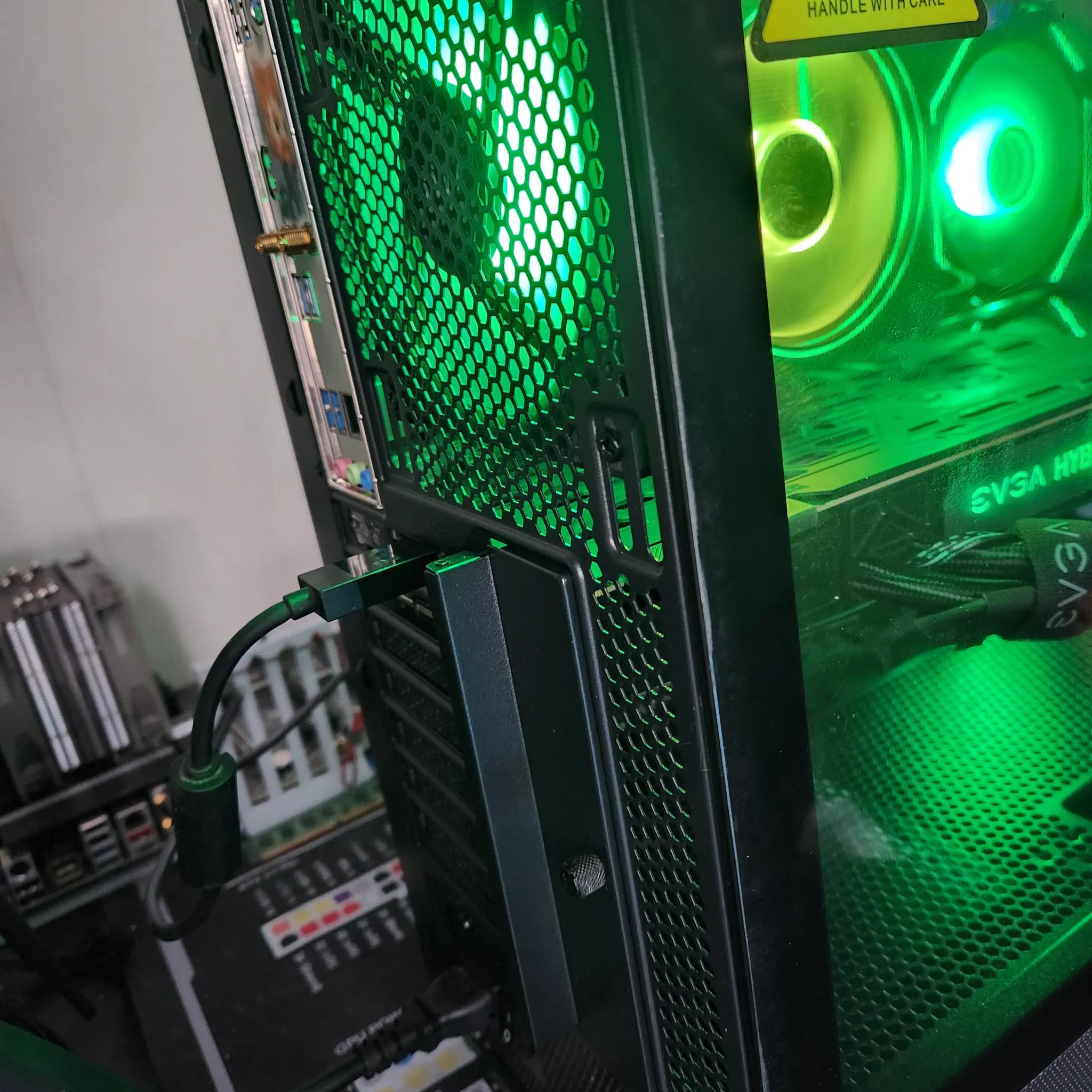 TEAM GEREN RTX 2080TI EVGA hybrid/ Ryzen 5 5600X 1440P gaming pc!