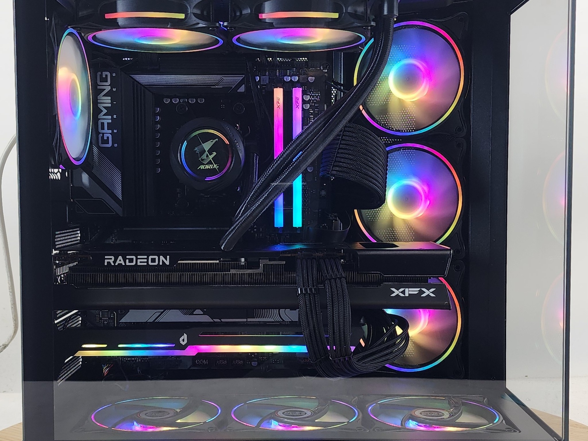 Gaming PC Ryzen 7 7700 32GB RAM 2TB SSD RX 7700 XT 12GB Windows 11 Computer