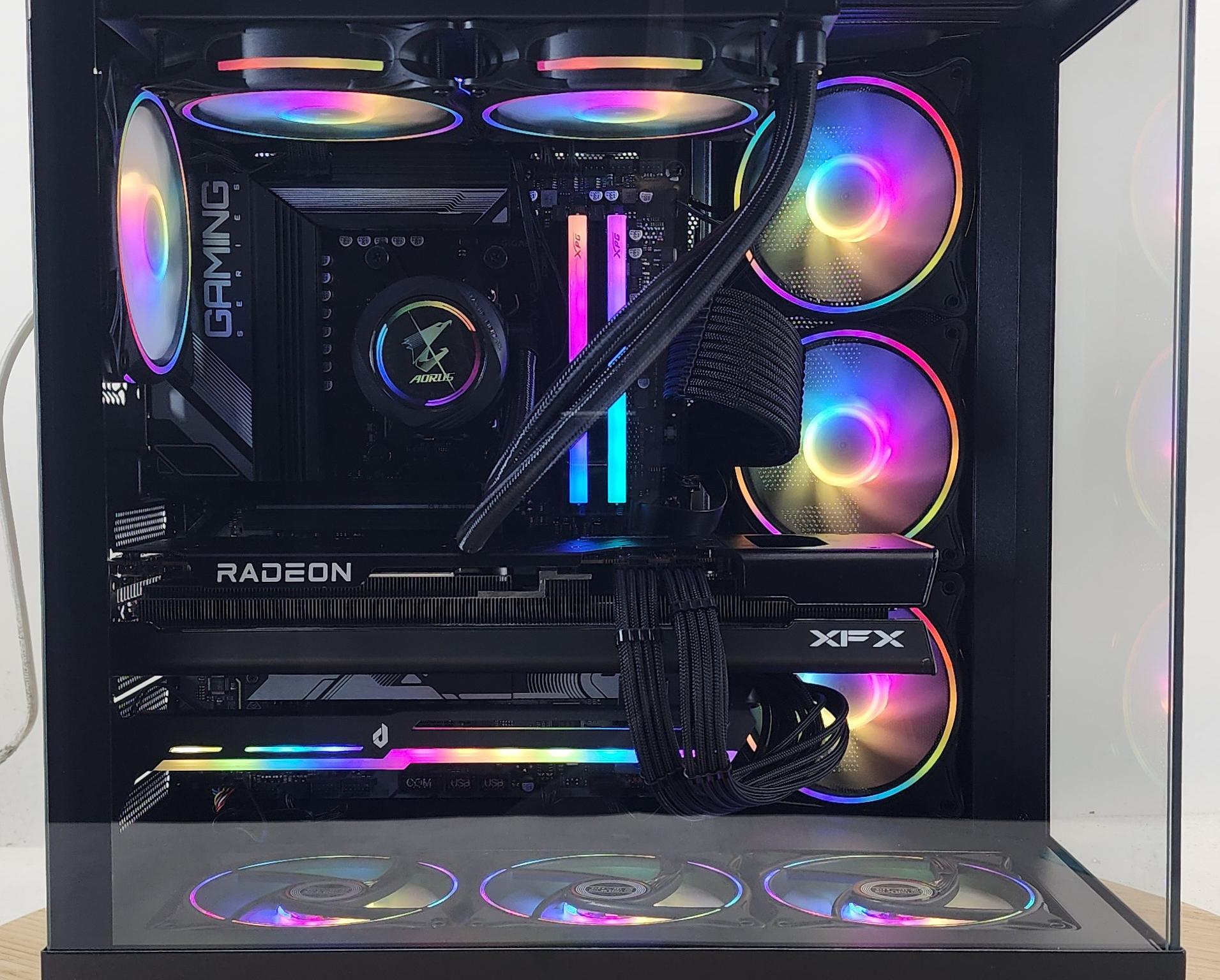 Gaming PC Ryzen 7 7700 32GB RAM 2TB SSD RX 7700 XT 12GB Windows 11 Computer