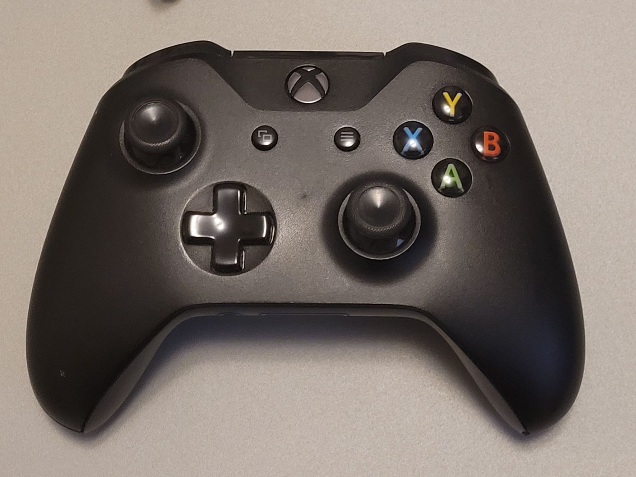 Xbox Series S 512gb and controller/cords