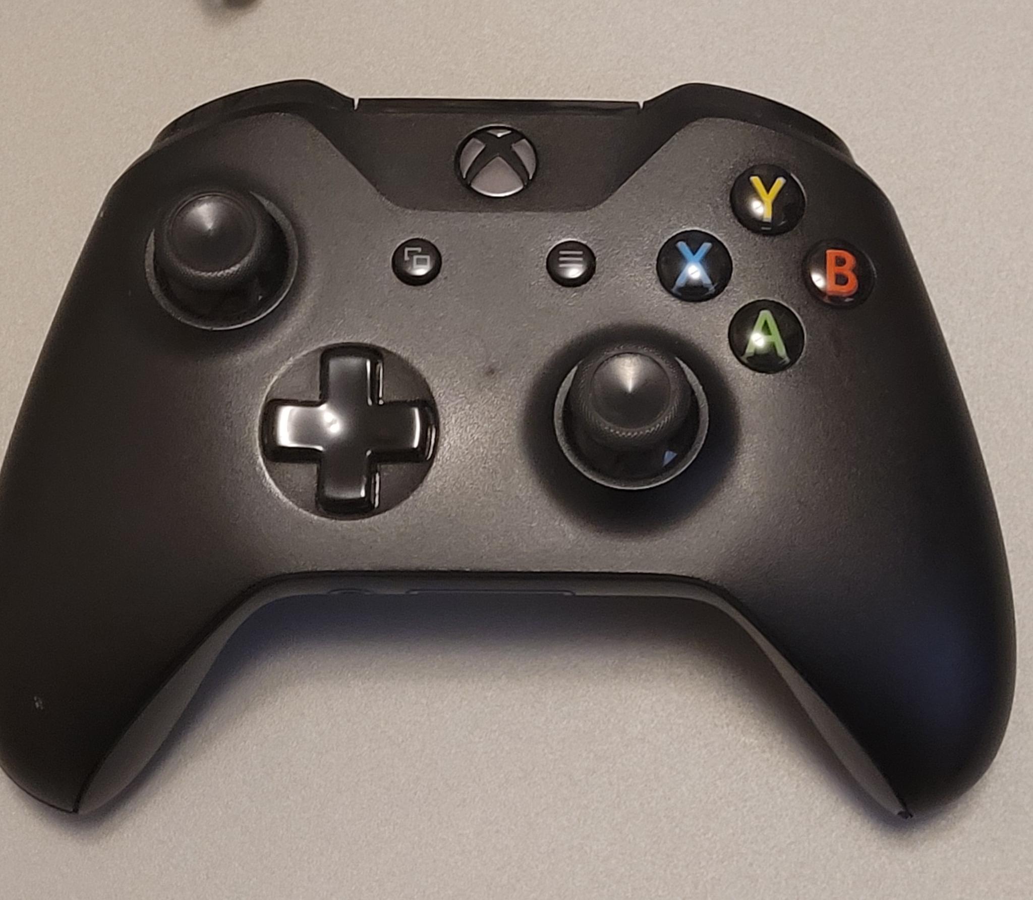 Xbox Series S 512gb and controller/cords