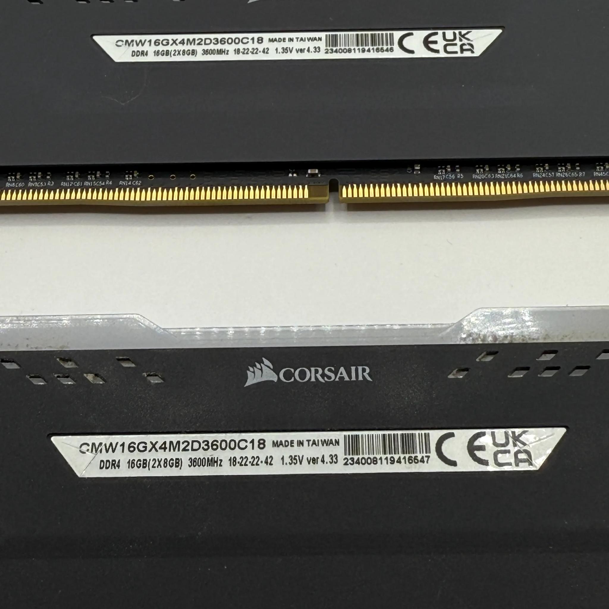 4 x 8GB Corsair Vengeance PRO RGB DDR4 3600MHz CL
