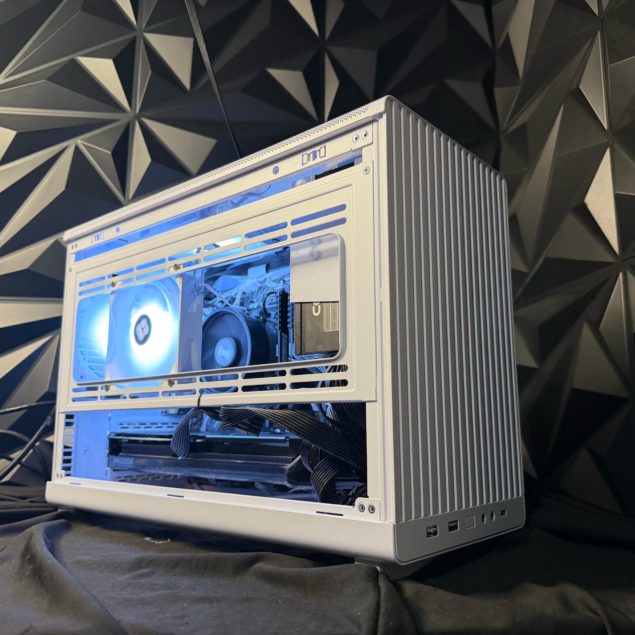 ❄️🎮 ICE GAMER 5590XT 🎮❄️ Ryzen 5 5500| RX 9060XT| 16 GB DDR4| 1.25 TB NVMe| 650W PSU