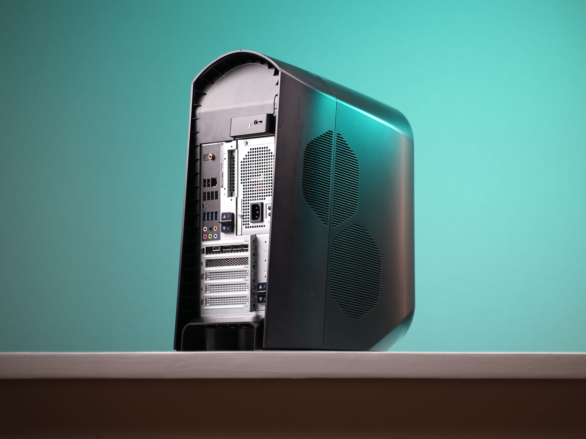 “AUROFORM C” RTX 3080 Intel Core i9 10900K 32GB 1TB Windows 11 Workstation Gaming PC