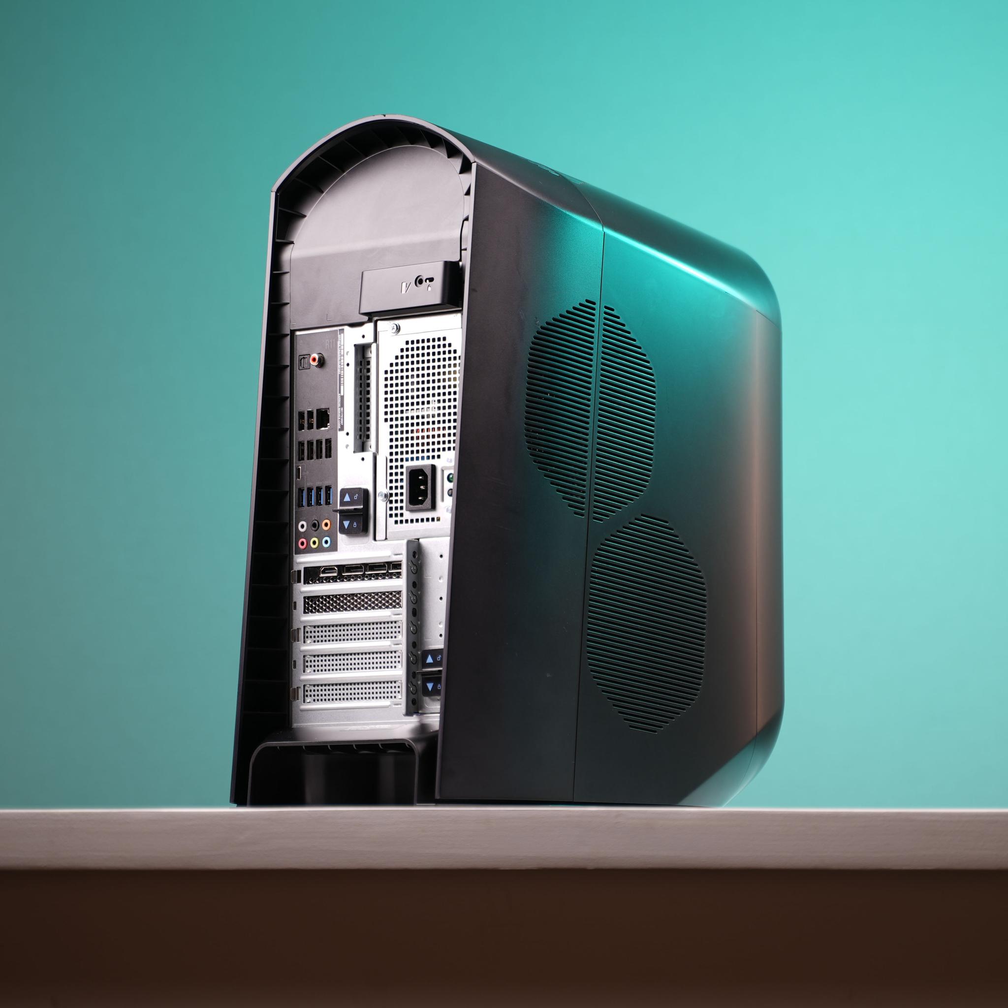 “AUROFORM C” RTX 3080 Intel Core i9 10900K 32GB 1TB Windows 11 Workstation Gaming PC