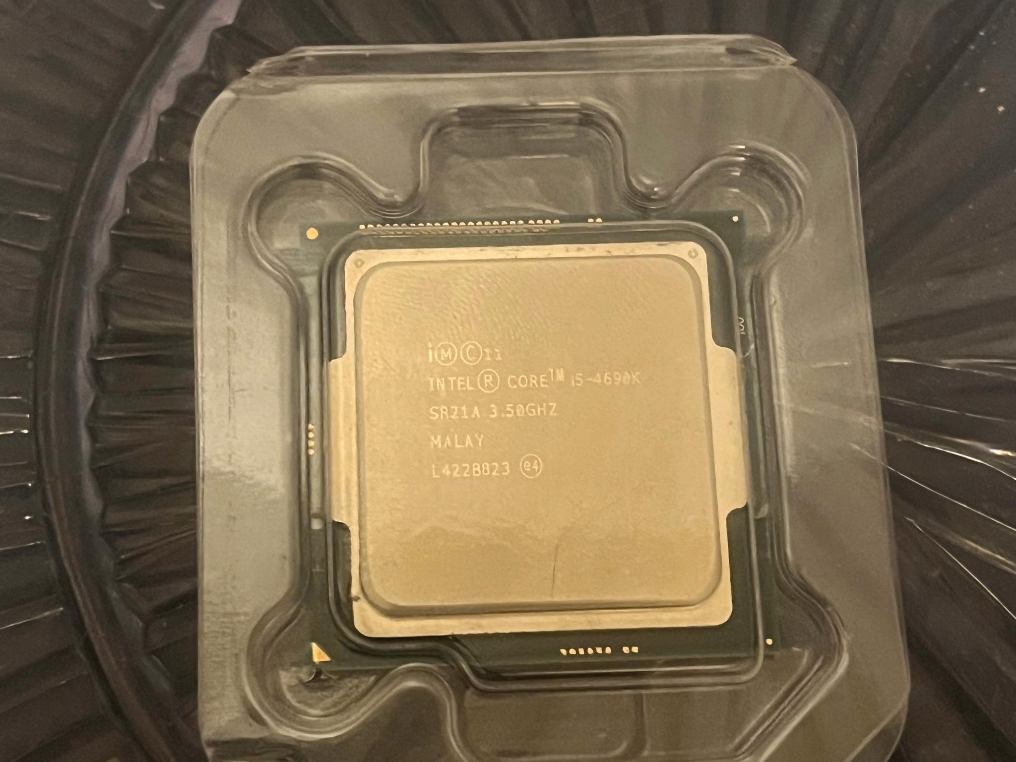 Intel Core i5-4690K 3.5GHz Quad-Core Desktop Processor LGA 1150