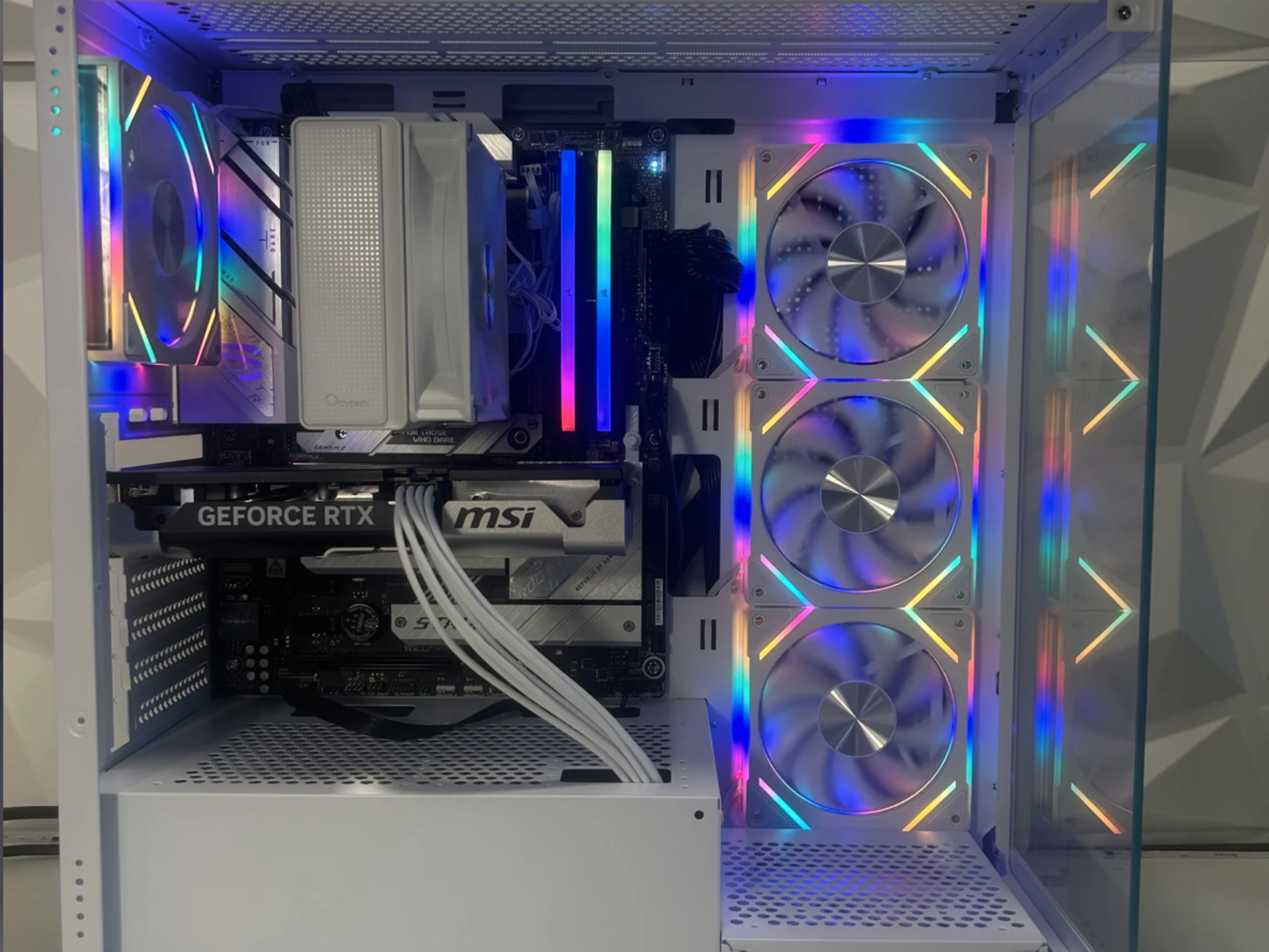 RTX 5060 Ti🥶🧊//Light Valley// - Ryzen 7 5800XT, RTX 5060 Ti 8GB, 32GB RAM, 1TB SSD🥶🧊