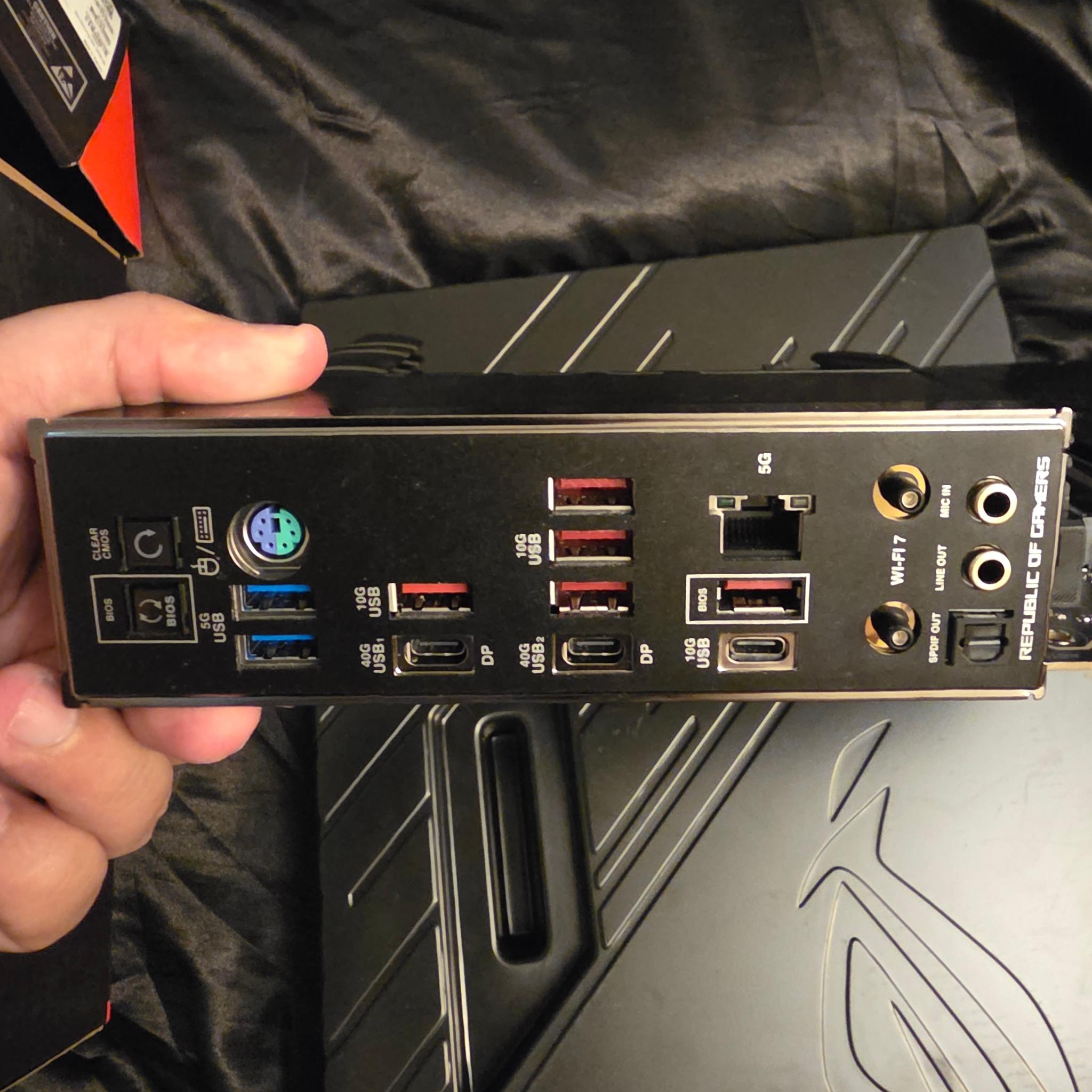 Rog crosshair x870e apex