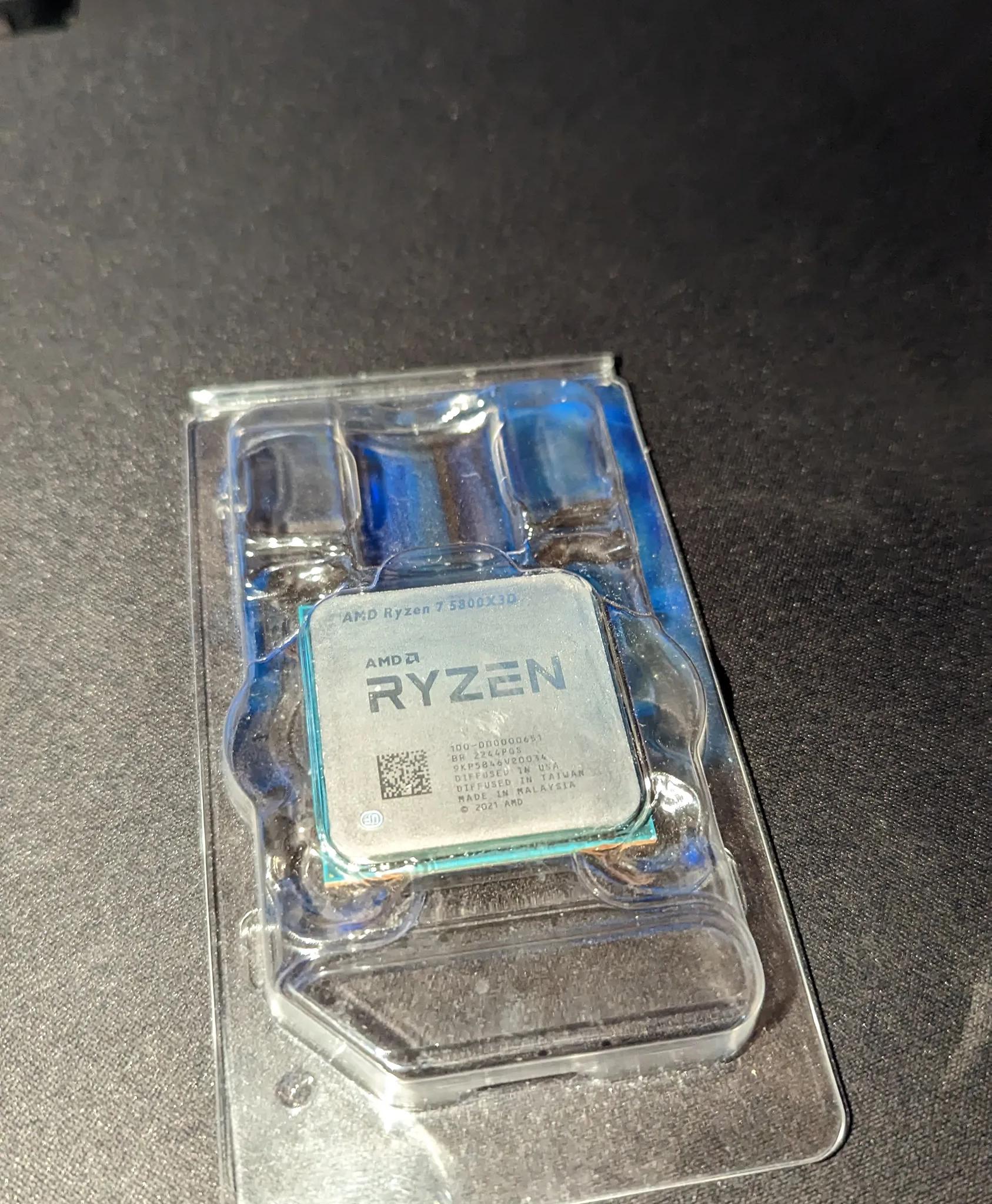 USED AMD Ryzen 7 5800X3D