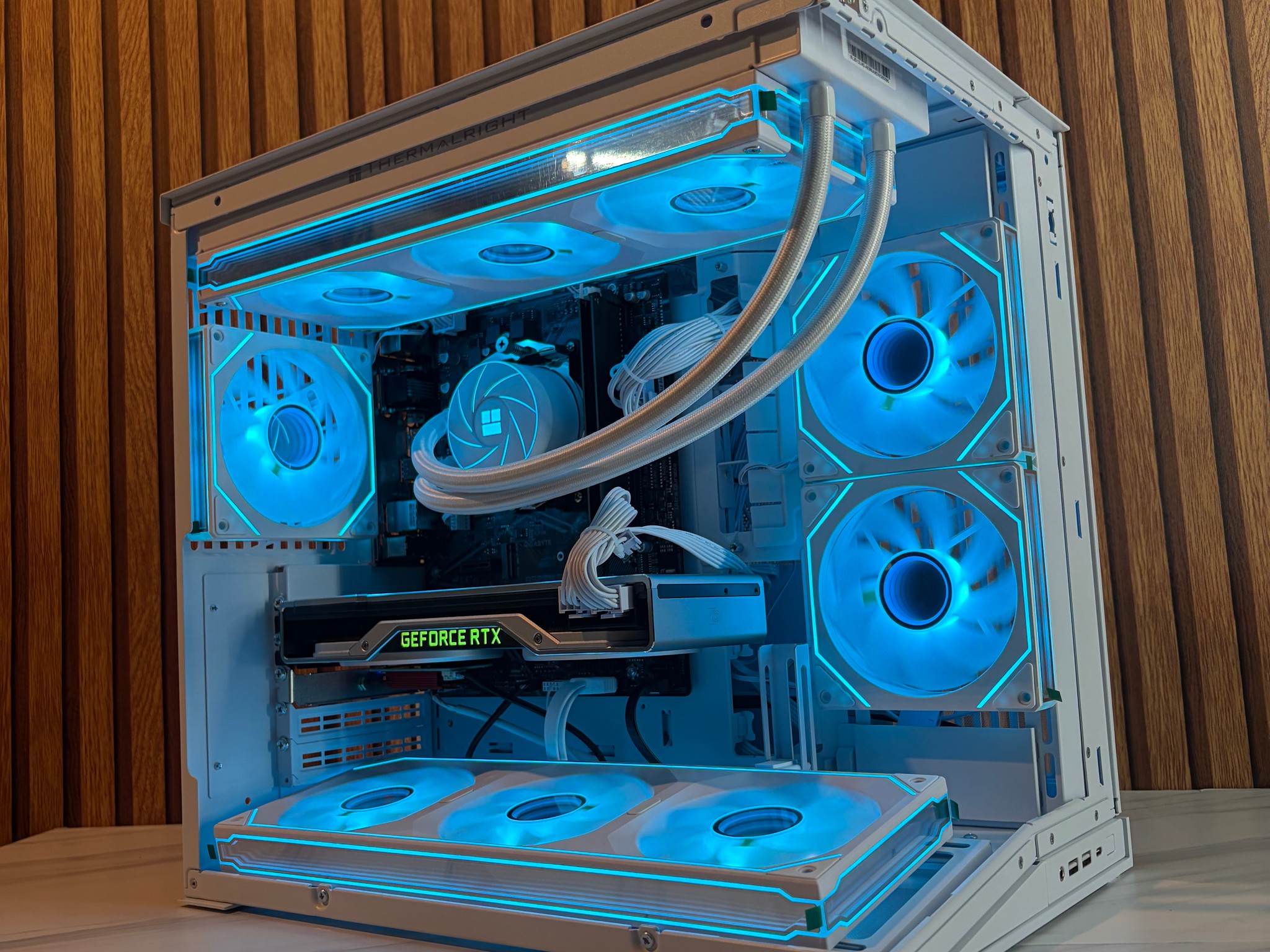 RTX 2070 SUPER | RYZEN 5 5500 | 16GB DDR4 | 500GB SSD | 360MM AIO | 600W