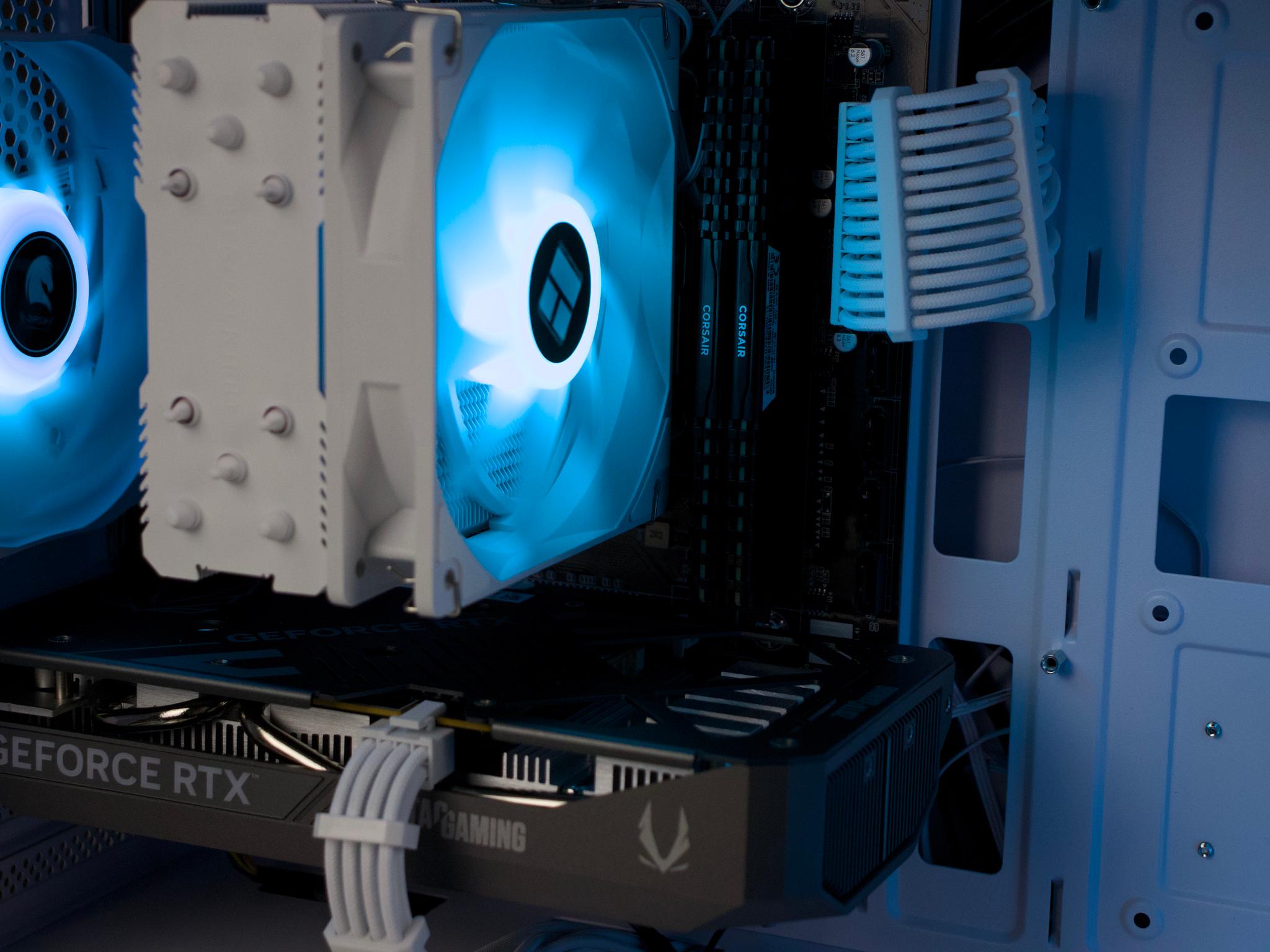 🧊RGB Gaming PC – RTX 5060, Ryzen 5500, 32GB RAM, 1TB SSD - RGB, WiFi🧊⚪