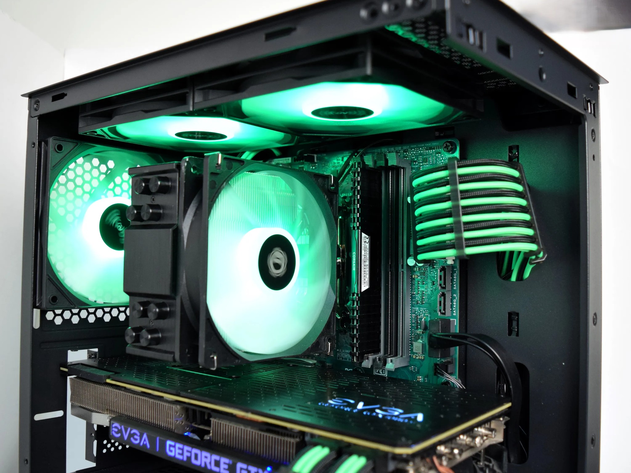 Fresh Build! Intel i7 7700 | GTX 1080ti 11GB | 16gb Ram | 512 GB Storage | Okinos 3 Fish Tank Case