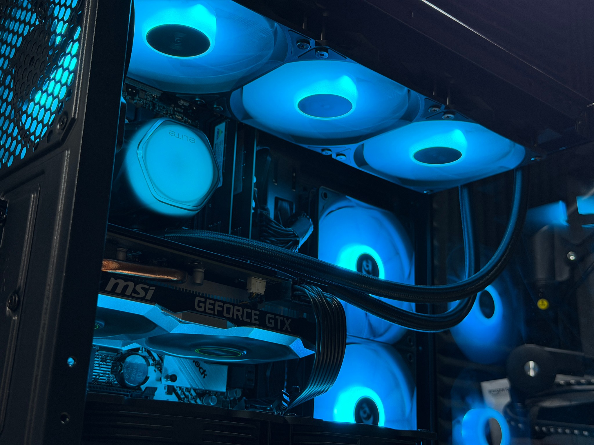 🔥 i7 9700F | GTX 1660 Super | 16GB DDR4 | 500GB NvMe