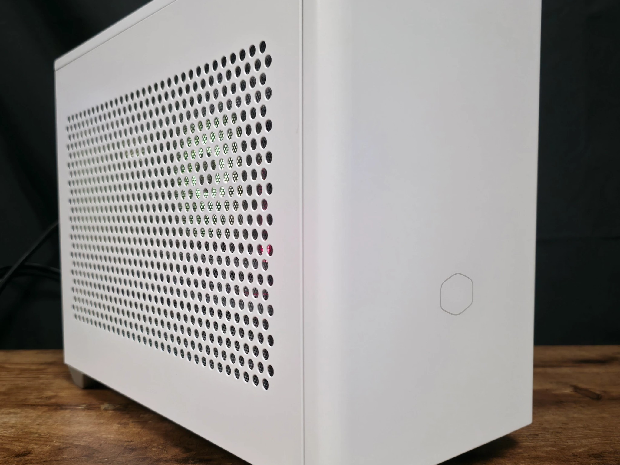 Radeon RX 7600 Custom Gaming PC - Ryzen 5 9600X