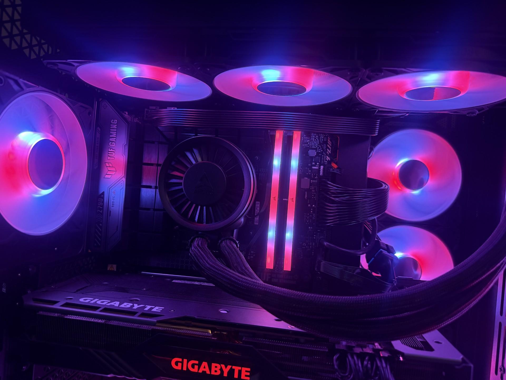 Radeon RX 7900 XTX Custom Gaming PC - Core i7-14700KF, 1TB NVMe SSD
