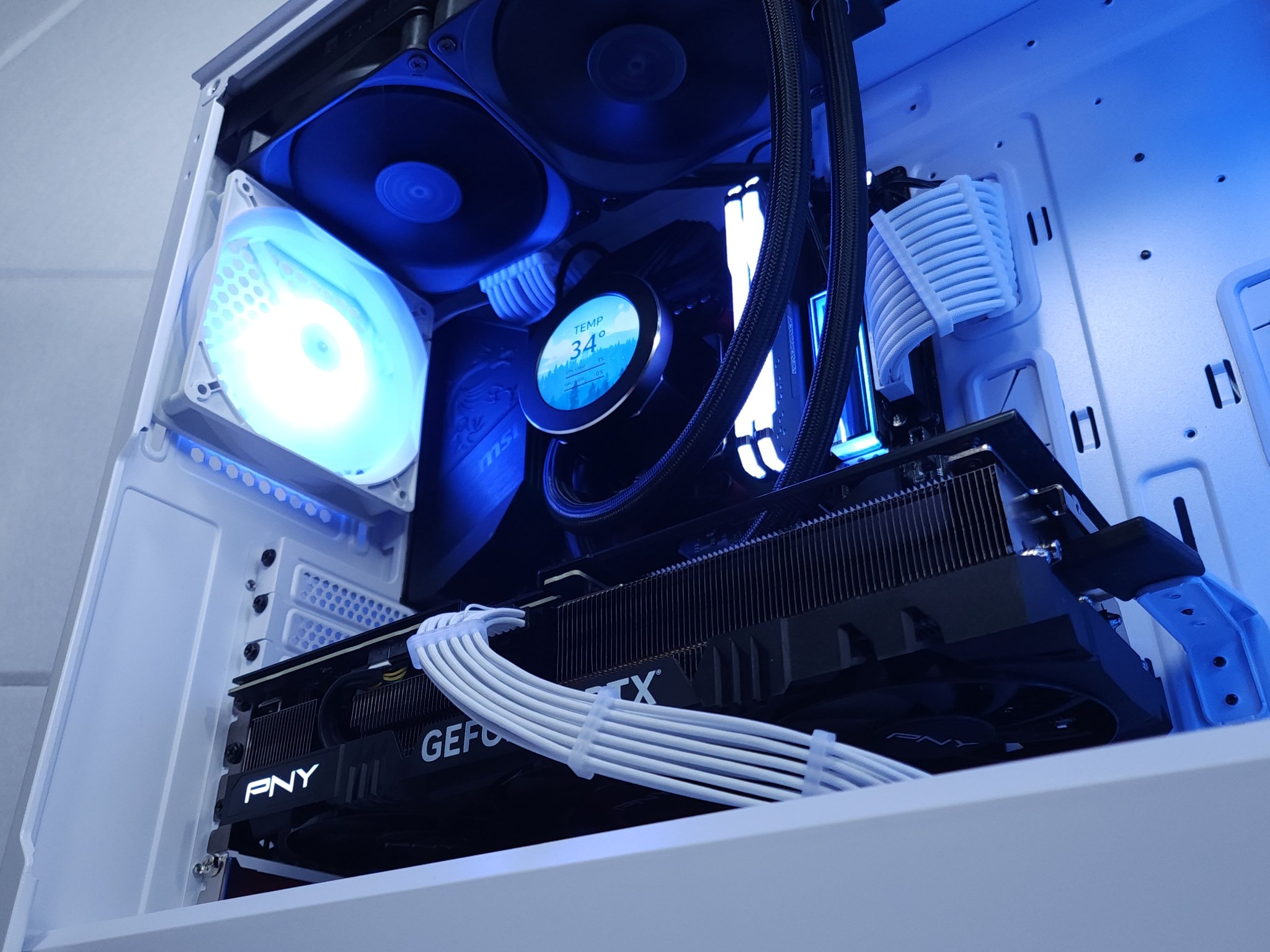 💙🤍RTX 4070Ti | Ryzen 9 5900X | 32GB 3600MHz | 1TB NVMe Gen4