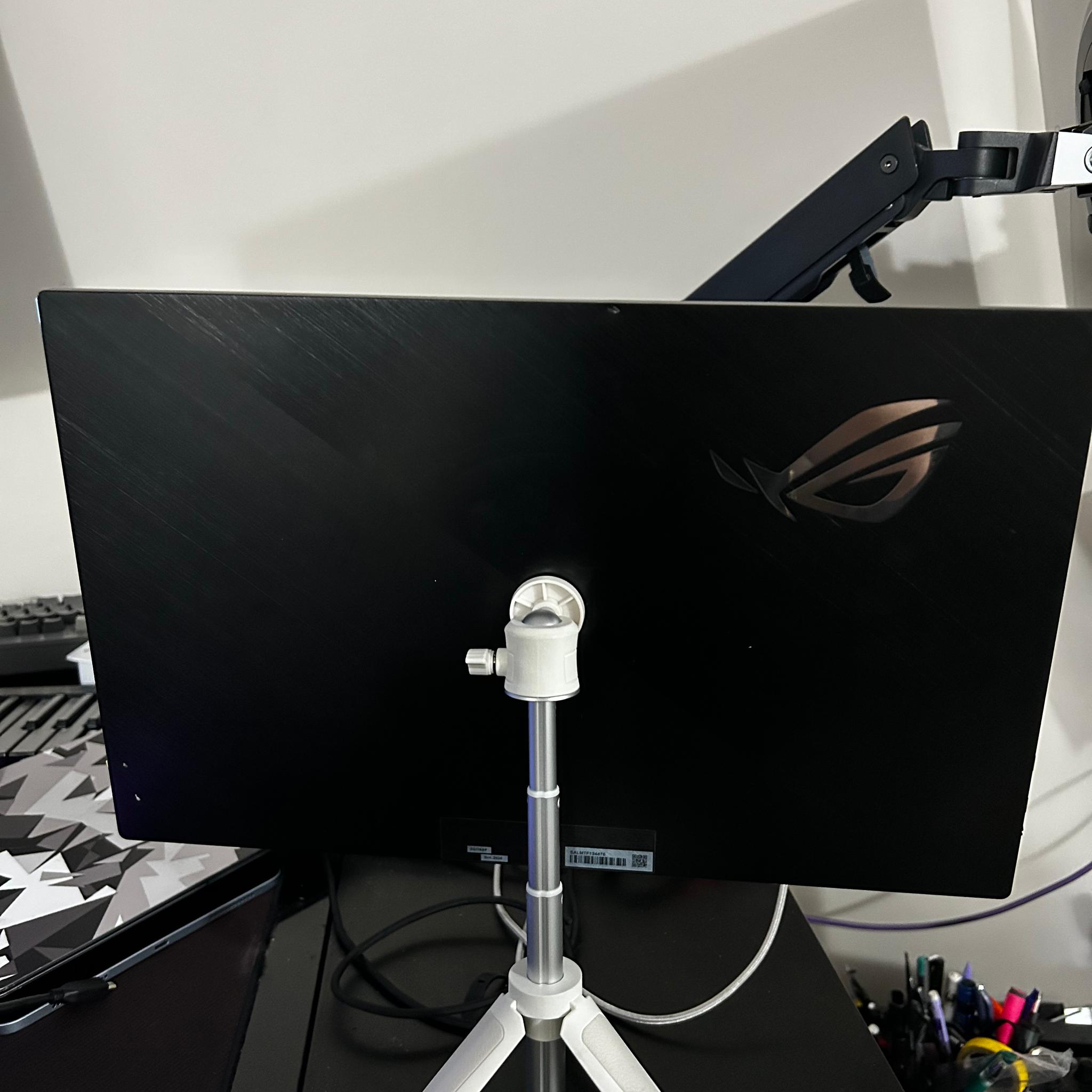 New ASUS ROG Strix (240hz) 17.3" Full HD (1920 x 1080) (XG17AHP)