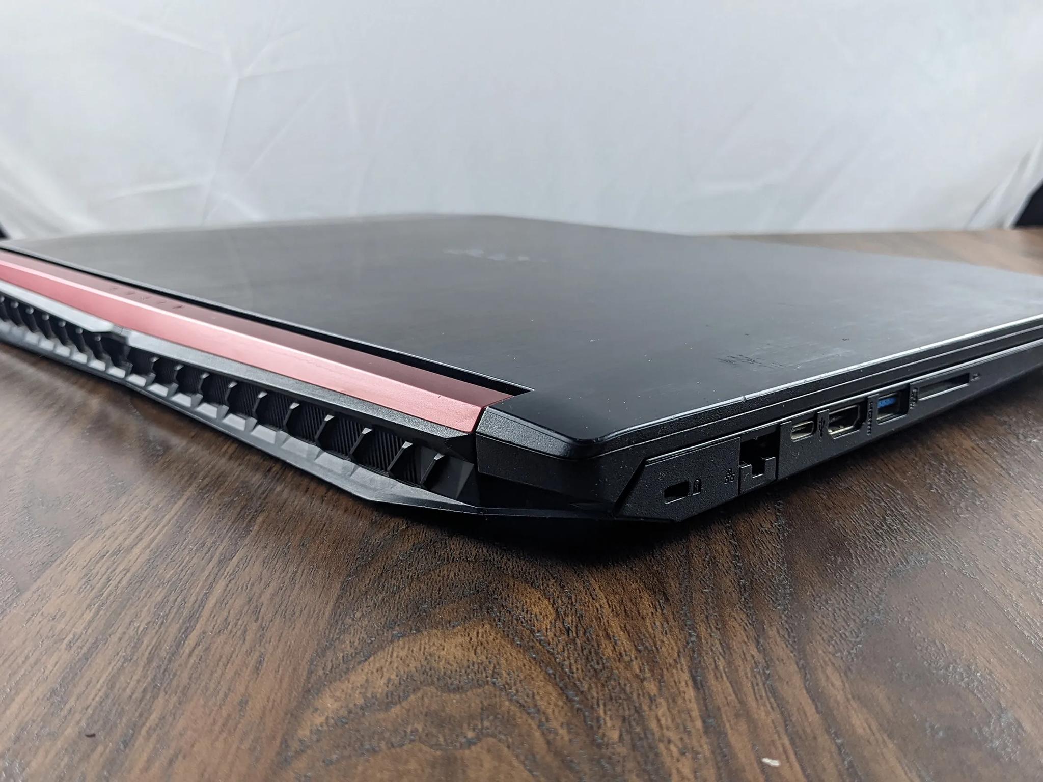 Acer Nitro 5 Refurbished, GTX 1050m, i5-8300H, 12GB DDR4, 256NVMe, 1TB HDD