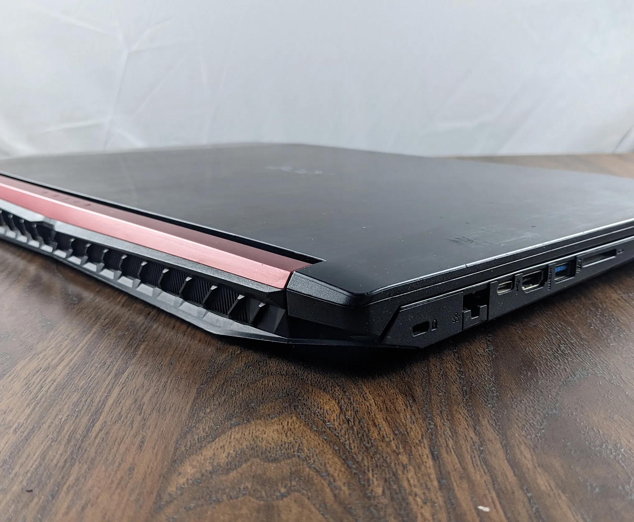 Acer Nitro 5 Refurbished, GTX 1050m, i5-8300H, 12GB DDR4, 256NVMe, 1TB HDD