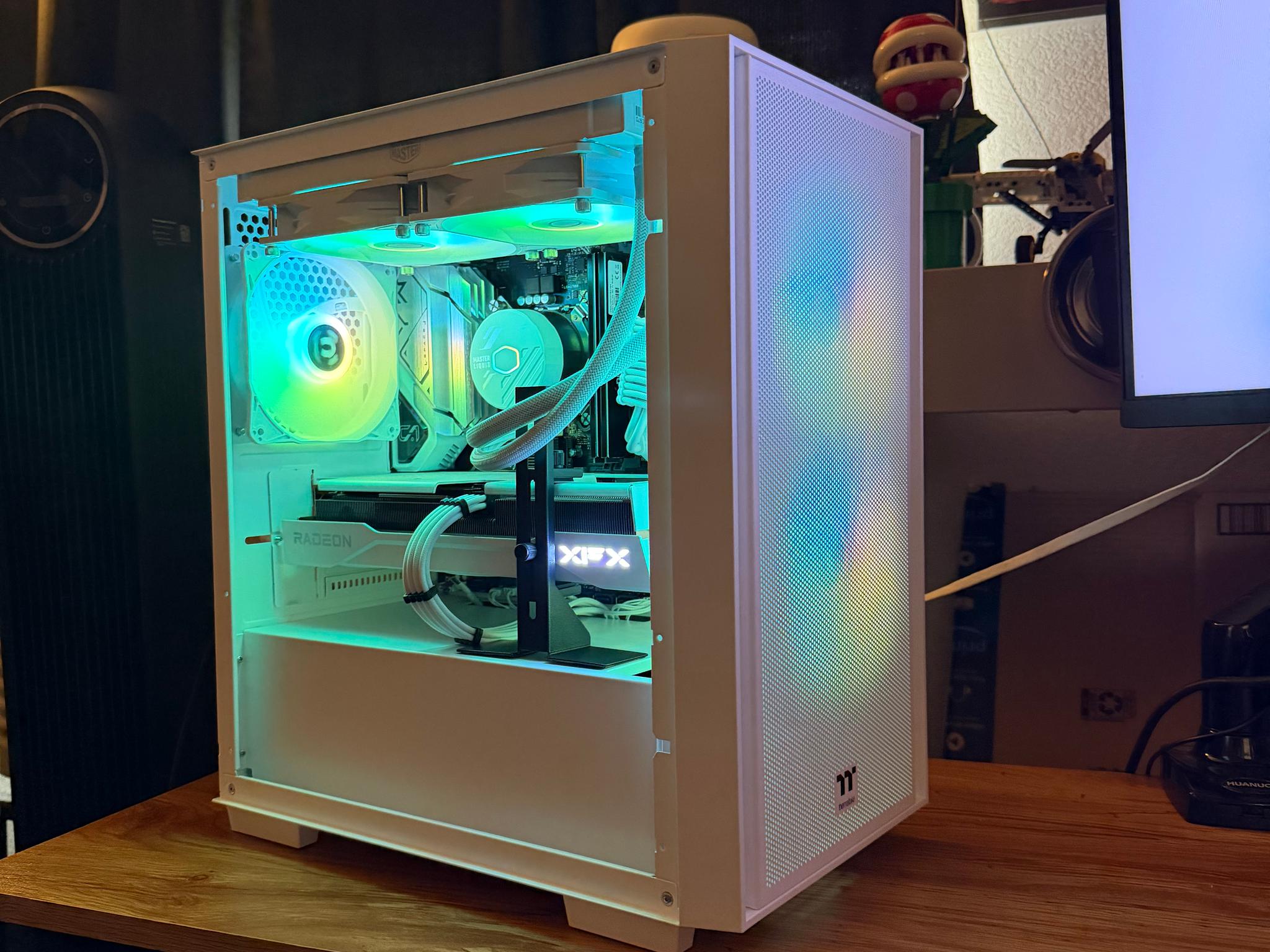 ❄️🧊 White Out 🧊❄️ Intel Gaming PC! i5-13600K | 9060XT 16GB | 1TB SSD | 32GB DDR4 | Free Shipping!