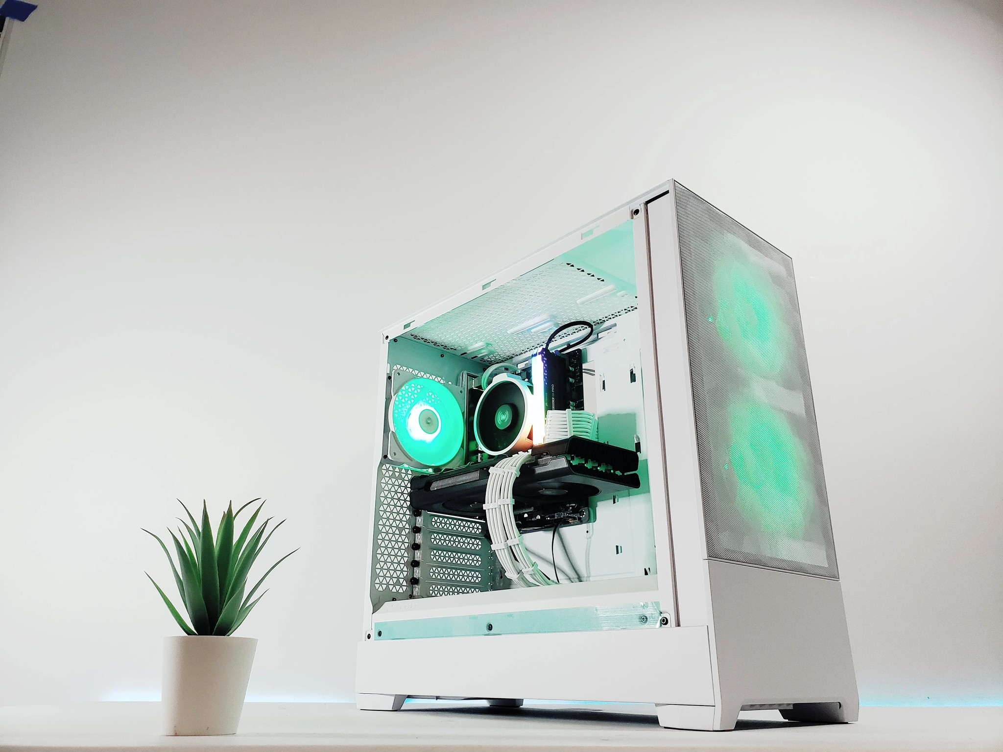 R5🚨White P2P Gaming PC V2 |⚙️5700XT| Brand New✨ |