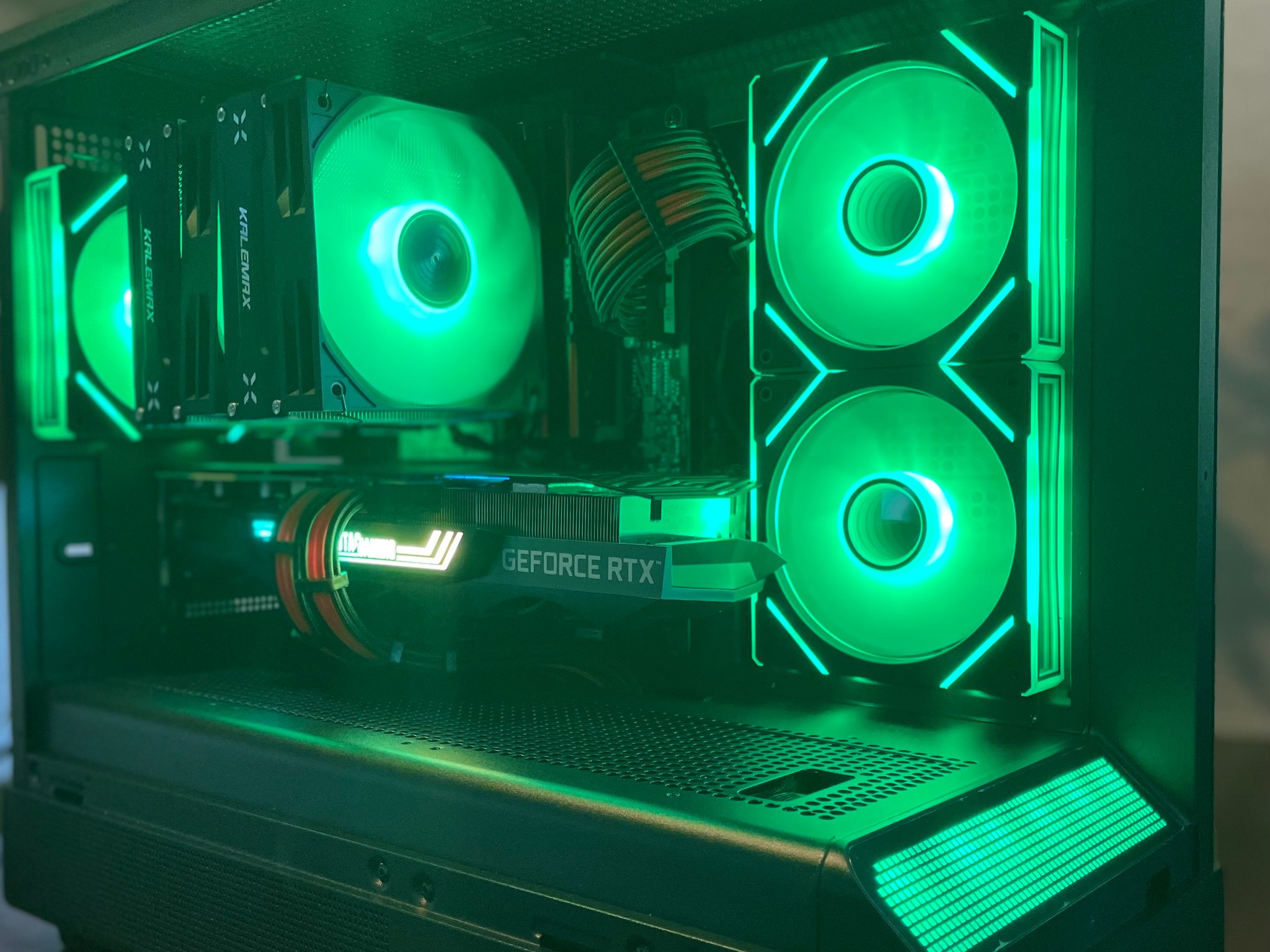 Gaming PC / content creation | GEFORCE 3070 TI | Ryzen 5 | 32GB RAM | WINDOWS 11 | WiFi&Bluetooth