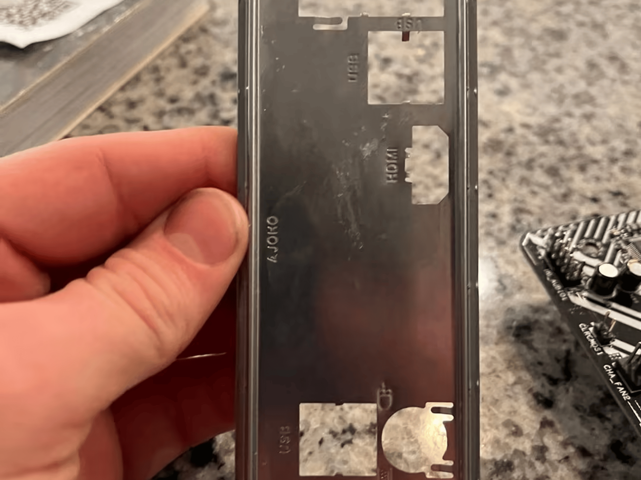 Ryzen 3 3200G + A320M/AC Motherboard