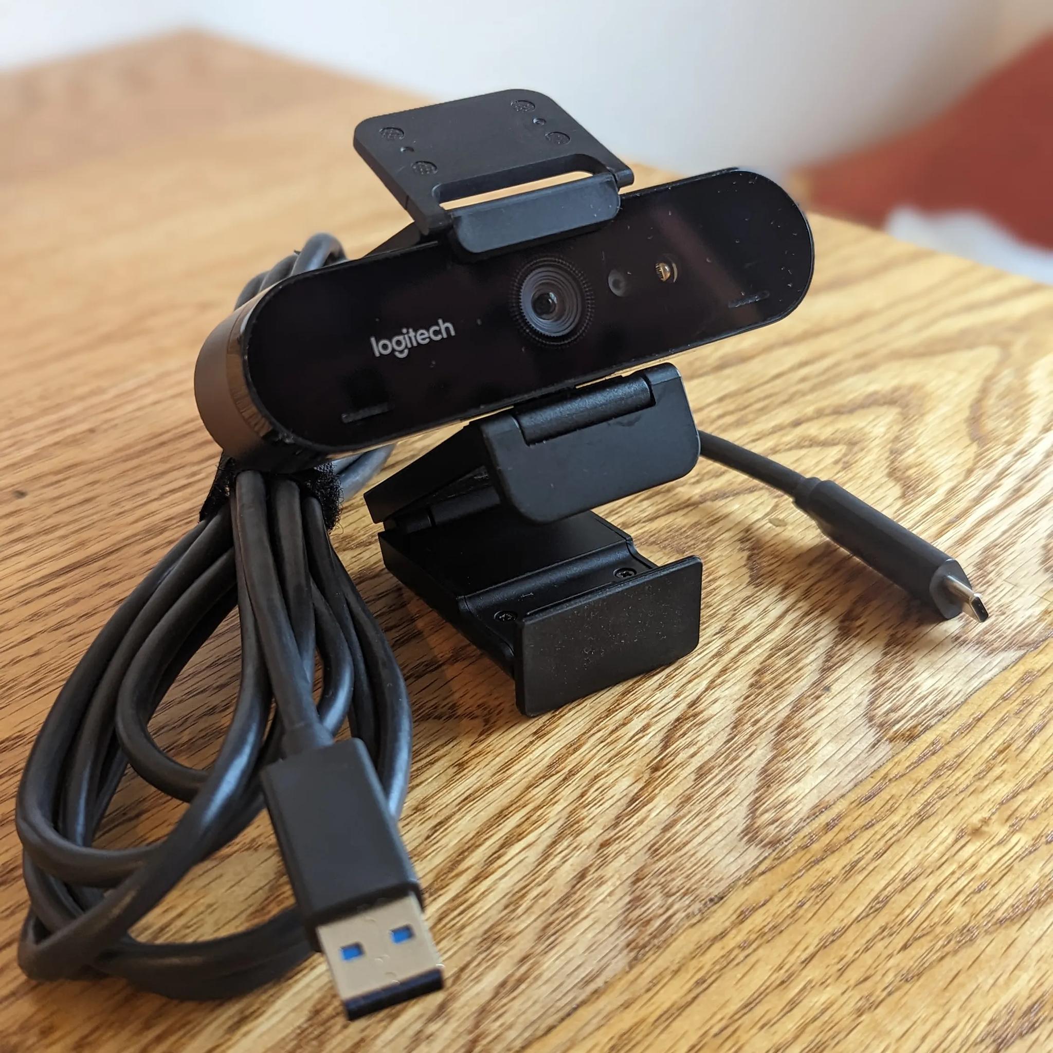 Logitech Brio 4K Webcam, Ultra 4K HD, Noise-Canceling mic, Auto Light Correction, Wide Field of View