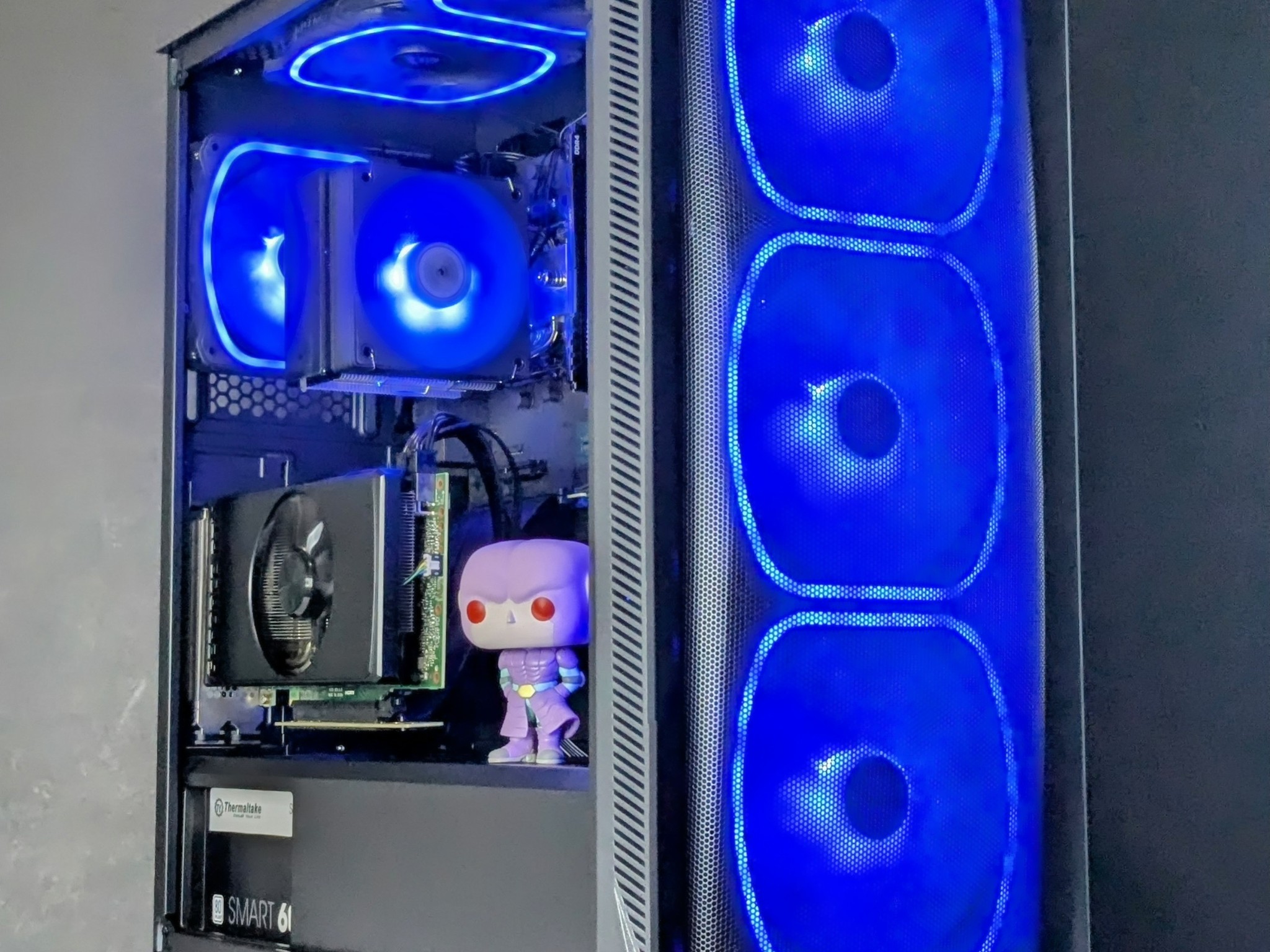 Hit (1080p Beast)🟣RTX 2060 Super⚫Intel I5-8600K@4.2GHz⚫16GB FURY/DDR4⚫1TB PCIE Gen3x4 SSD⚫Windows 11