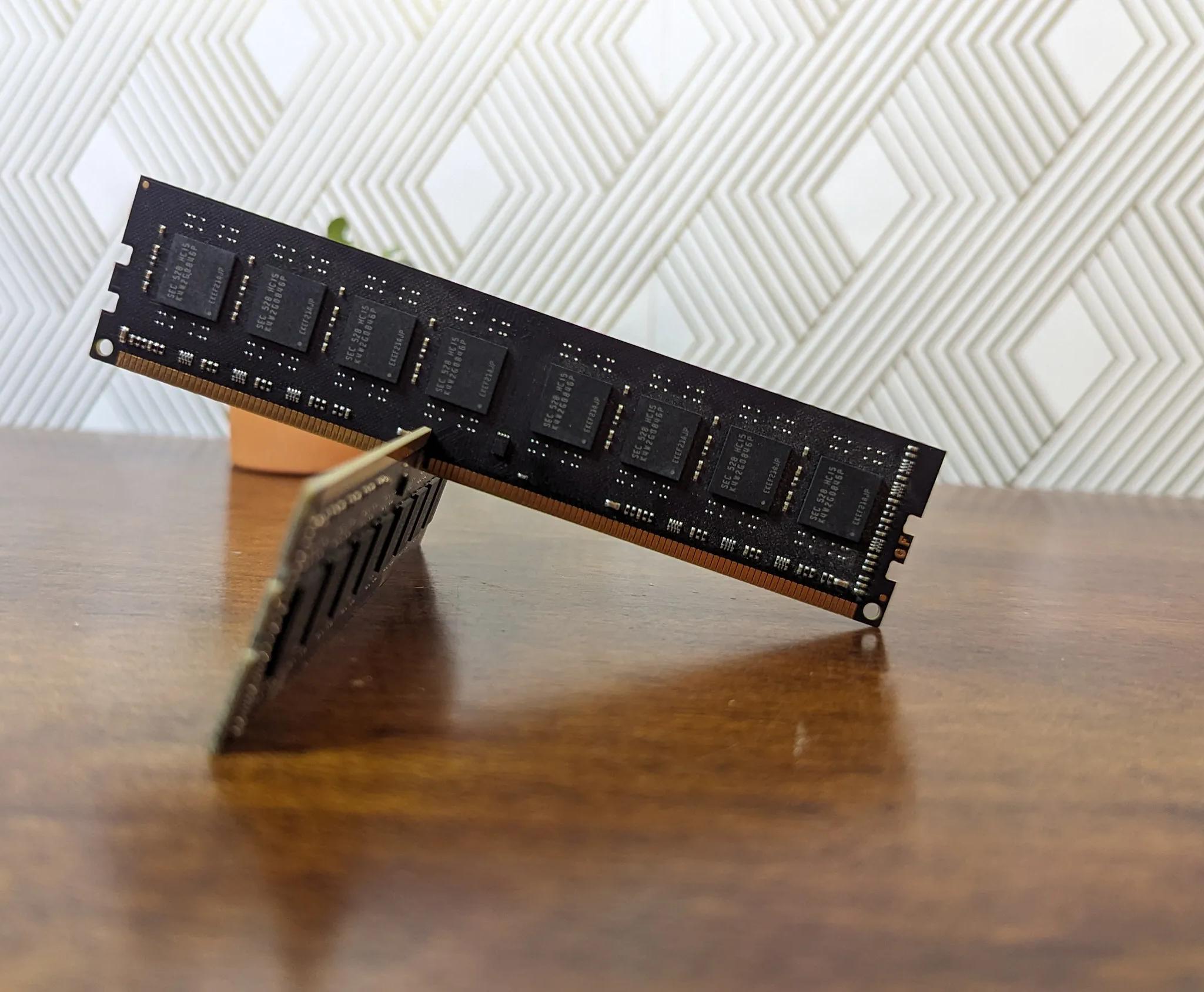 2x4GB DDR3 1333MHz DIMM G-Skill Ram (F310666CLD9D-8GBNT)
