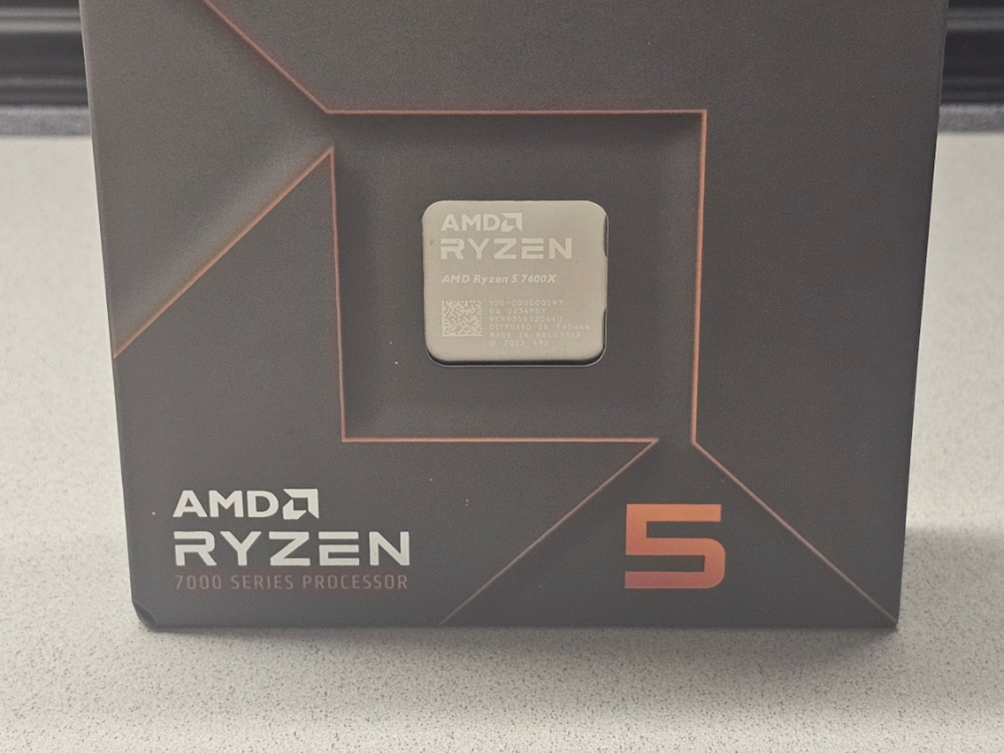 AMD Ryzen 5 7600X