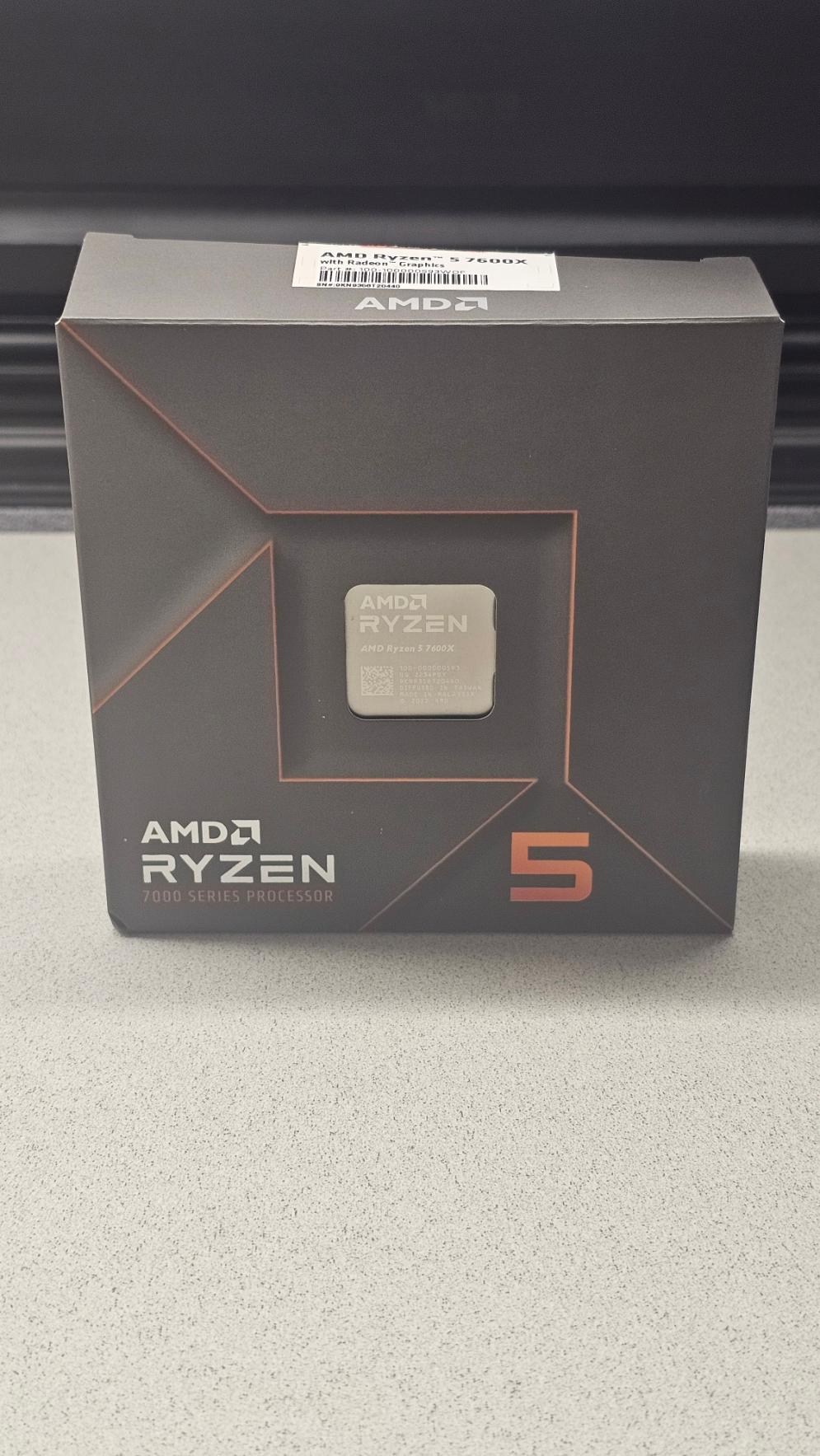 AMD Ryzen 5 7600X