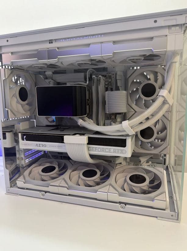 Gaming PC Nvidia RTX 5080, Ryzen 7 9800X3D, Lian Li 011 Mini V2 White, LCD Fans, 3D AIO, 2TB Gen5