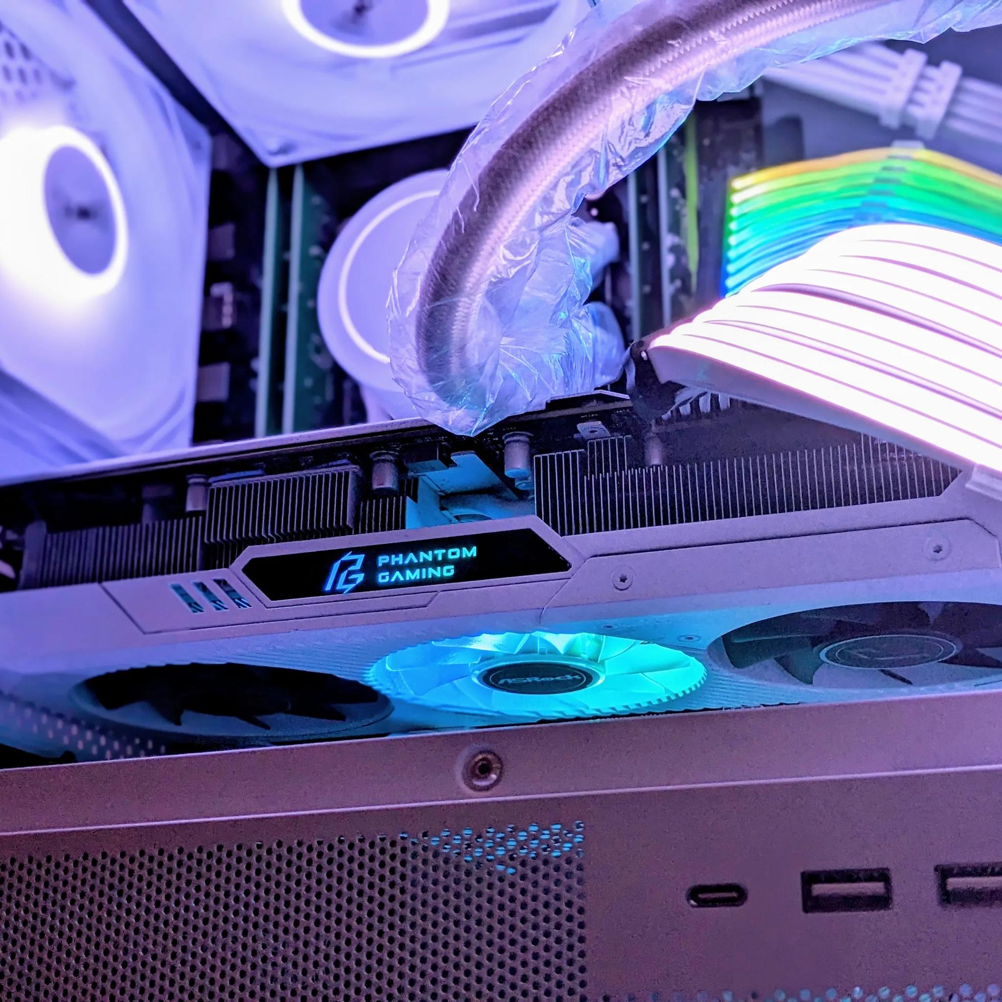 ️ ファントム⚪👻 RX 5700XT 8GB👻32GB DDR4👻 1TB NVMe👻Intel 14-cores 28-threads👻Windows 11 Pro(Activated)