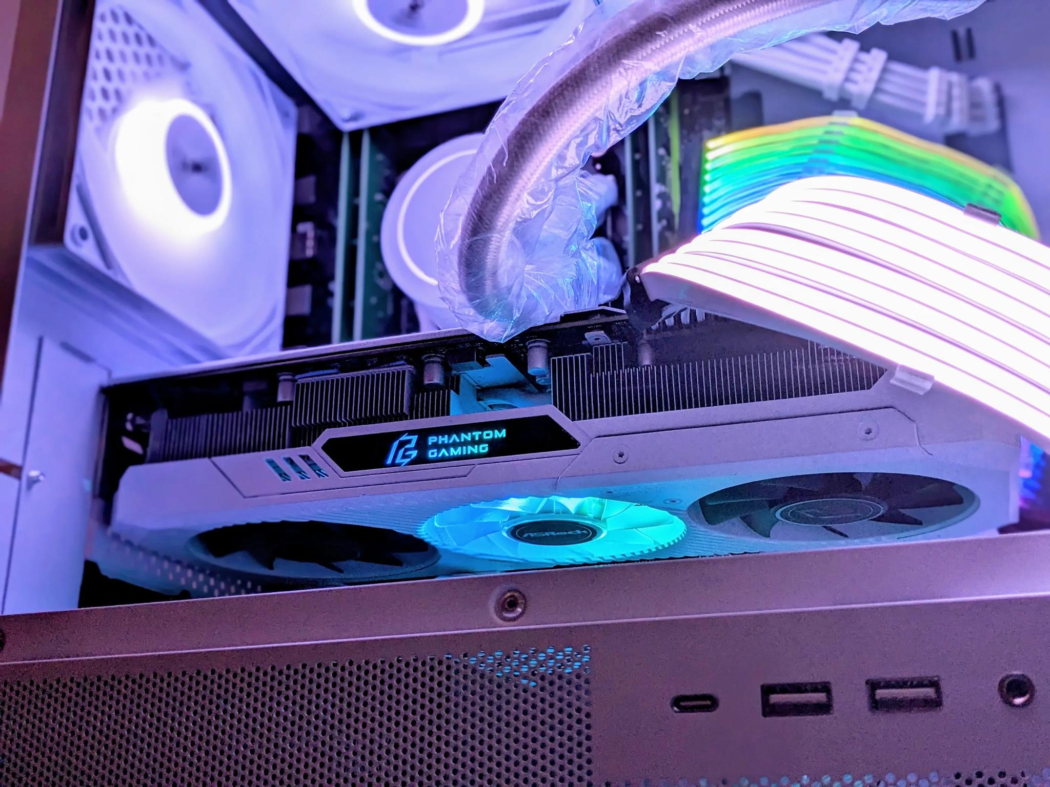 ️ ファントム⚪👻 RX 5700XT 8GB👻32GB DDR4👻 1TB NVMe👻Intel 14-cores 28-threads👻Windows 11 Pro(Activated)