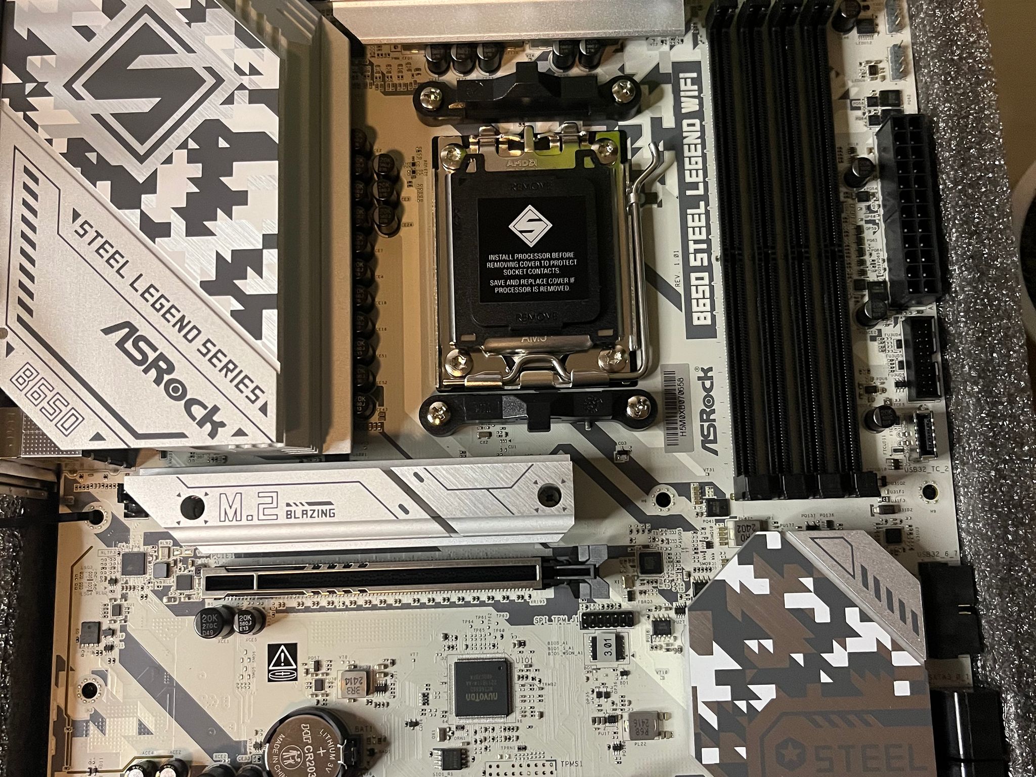 ASRock B650 Steel Legend WiFi AMD Socket AM5 Ryzen™ 8000 and 7000 Series Processors