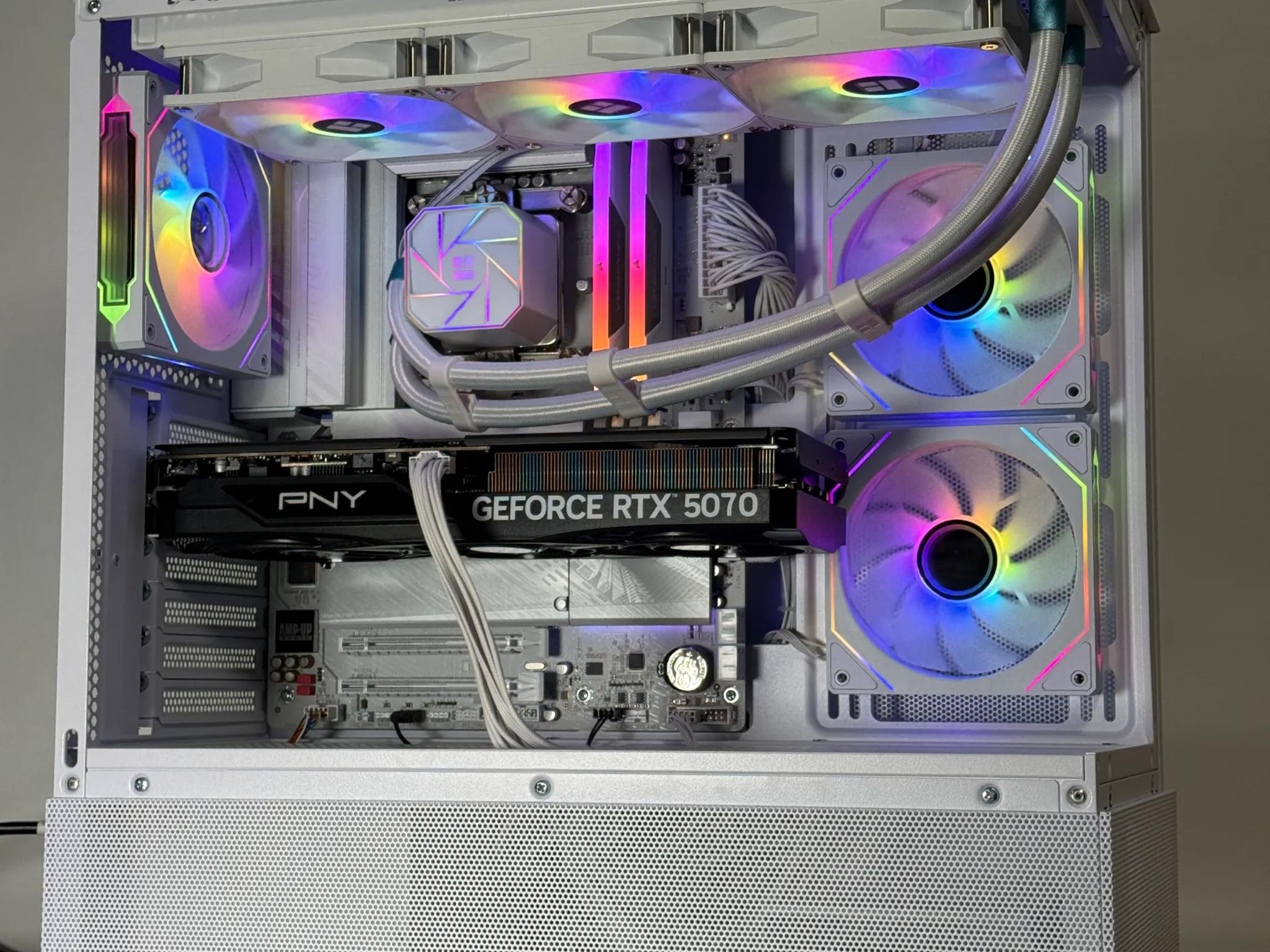 RTX 5070 Intel Core Ultra 265k Gaming PC