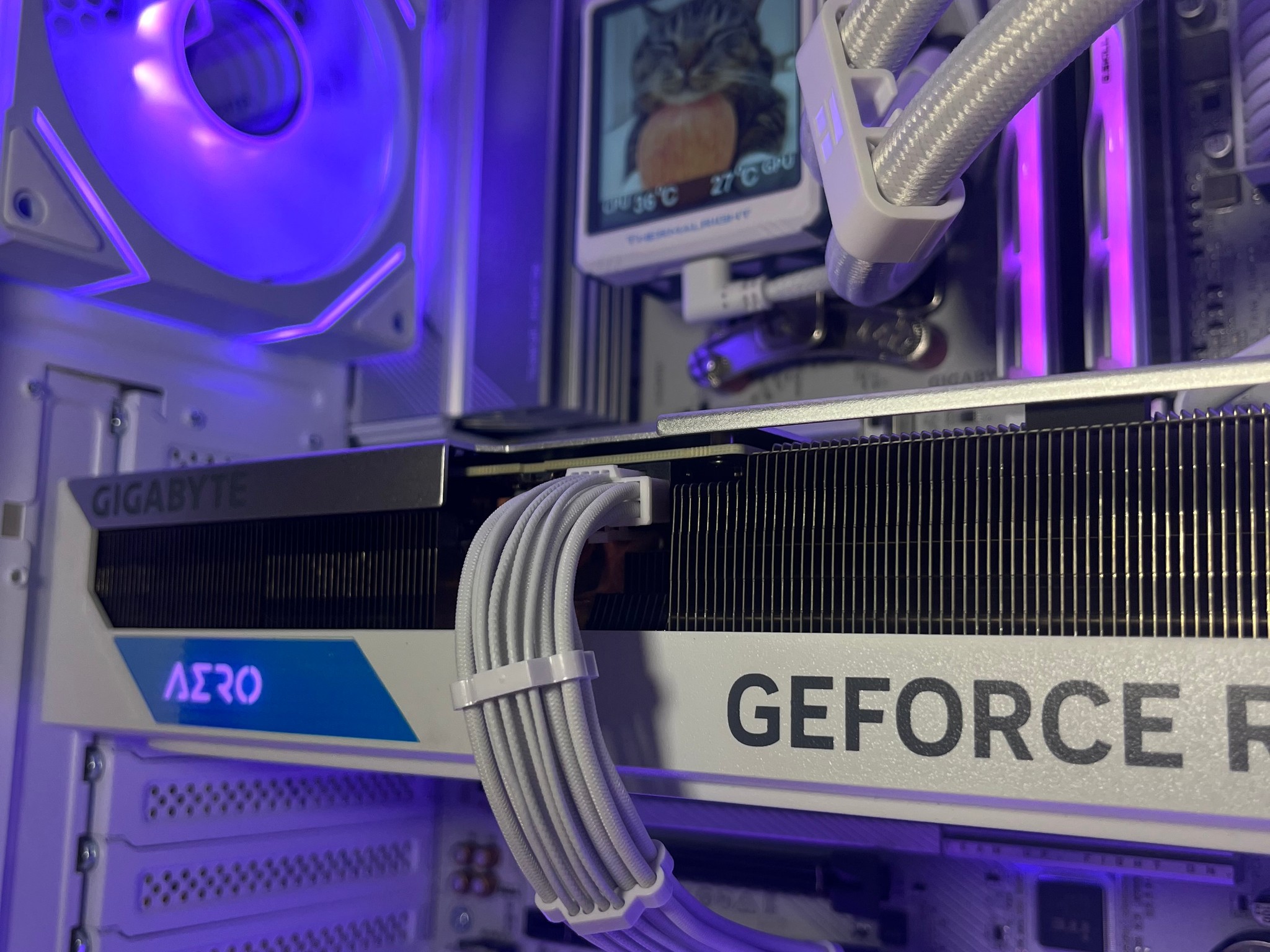 RTX 4070 TI SUPER | Ryzen 7 9800X3D | 32GB RAM | 6TB STORAGE | White Gaming PC