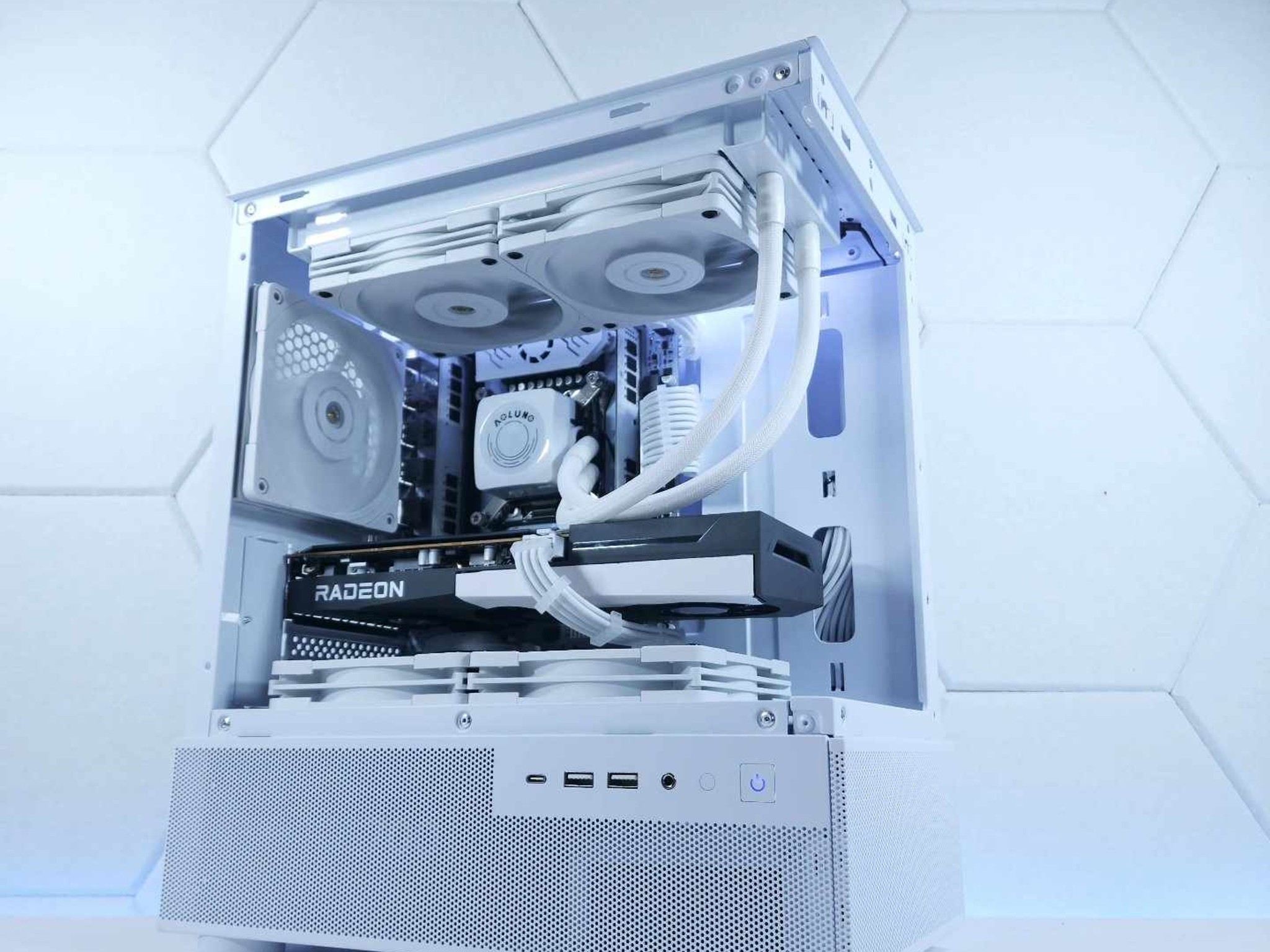 🤍🤍1080p Gaming | RX 6600 | Core i7 5820K | 16GB 3000MHz* | 512GB M.2 SSD