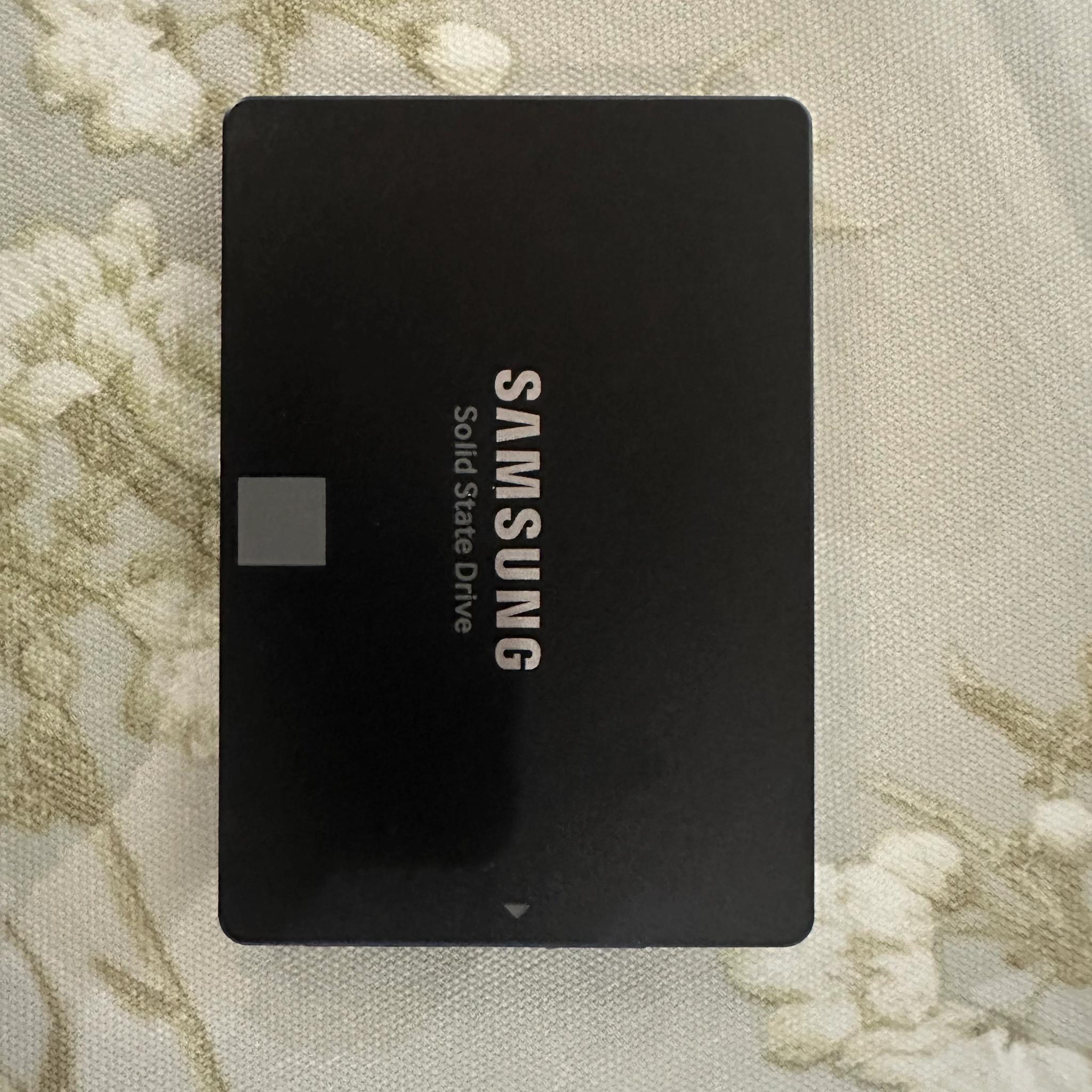 SSD Storage Bundle – Intel 1TB NVMe + Samsung 870 EVO 500GB