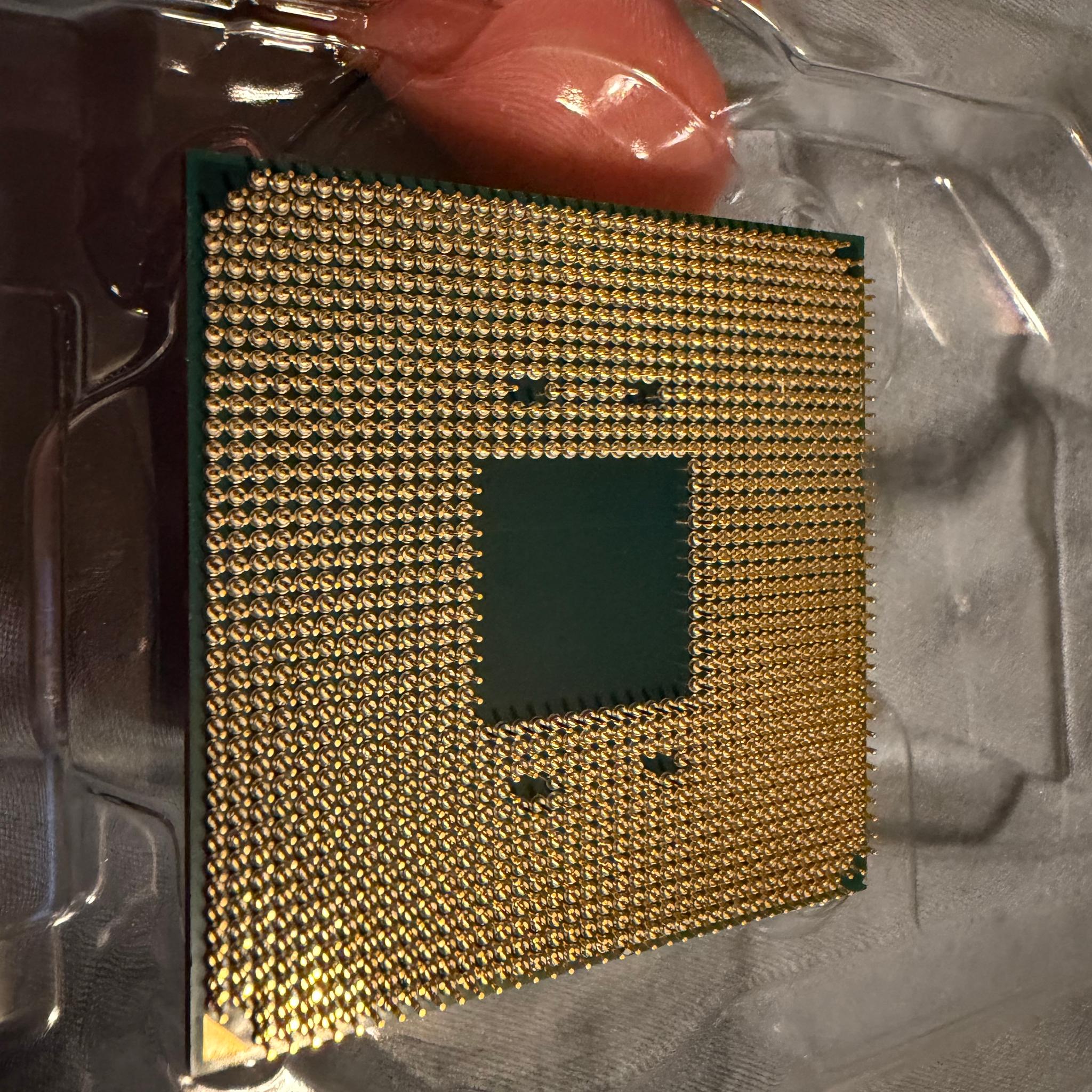 AMD Ryzen 9 3900X