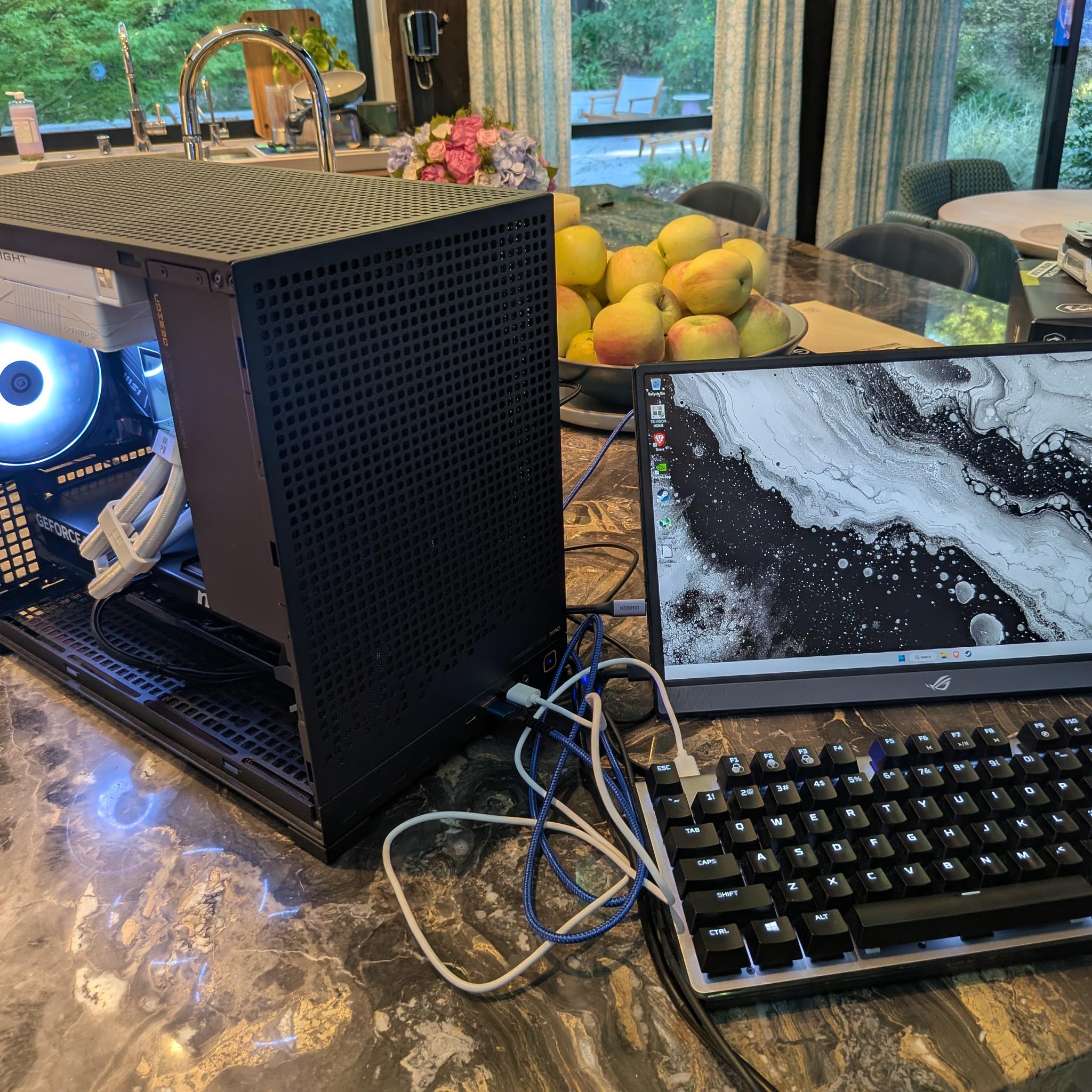 4K Tuxedo - RTX 5070 Ti, Ryzen 7 7800X3D, 32 GB DDR5, 2 TB Gen 5 NVME, Liquid Cooled, RGB