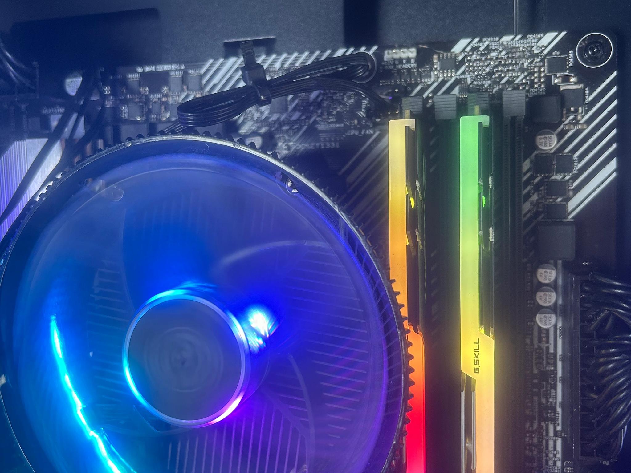 🔥 Ember 🔥 Ryzen 5 3600, RX 5700 XT, 1TB SSD, 16GB Ram
