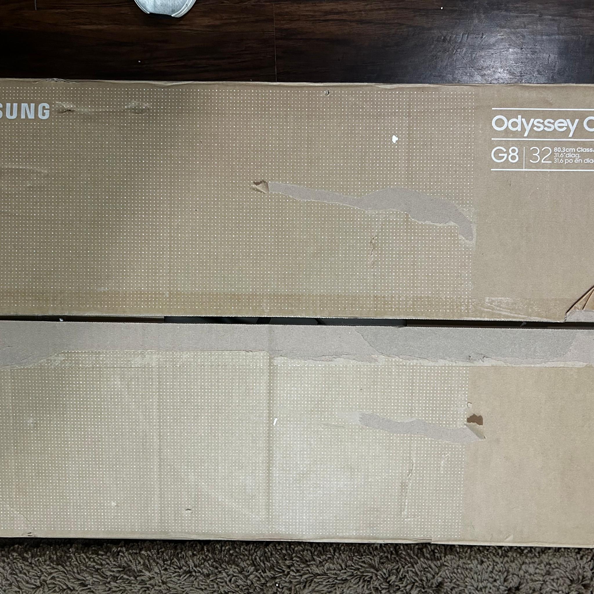Samsung 32” QD-OLED 4K (240hz) Gaming Monitor (S32DG800SN) (MSRP is $1299.99!!)