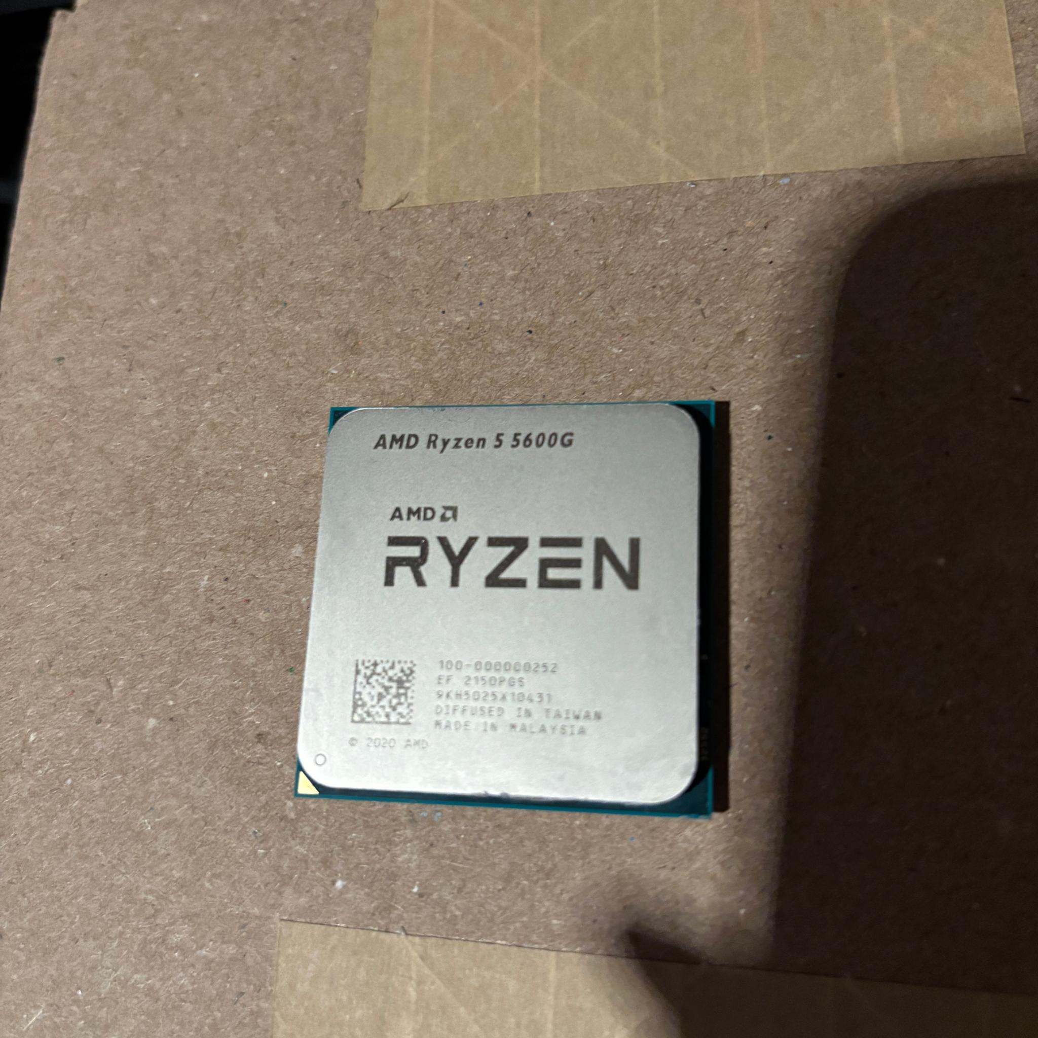 AMD Ryzen 5 5600G Processor CPU 6-Core 12-Thread Model 100-000000252