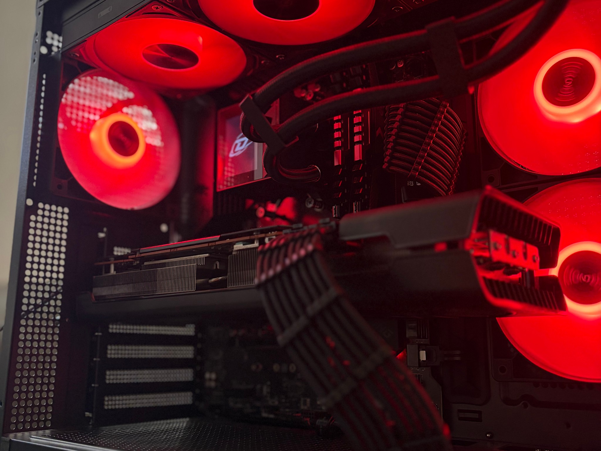 ‼️Ultimate AMD Gaming PC‼️RX 6800 16GB | Ryzen 5 5600X | 2.5TB Storage